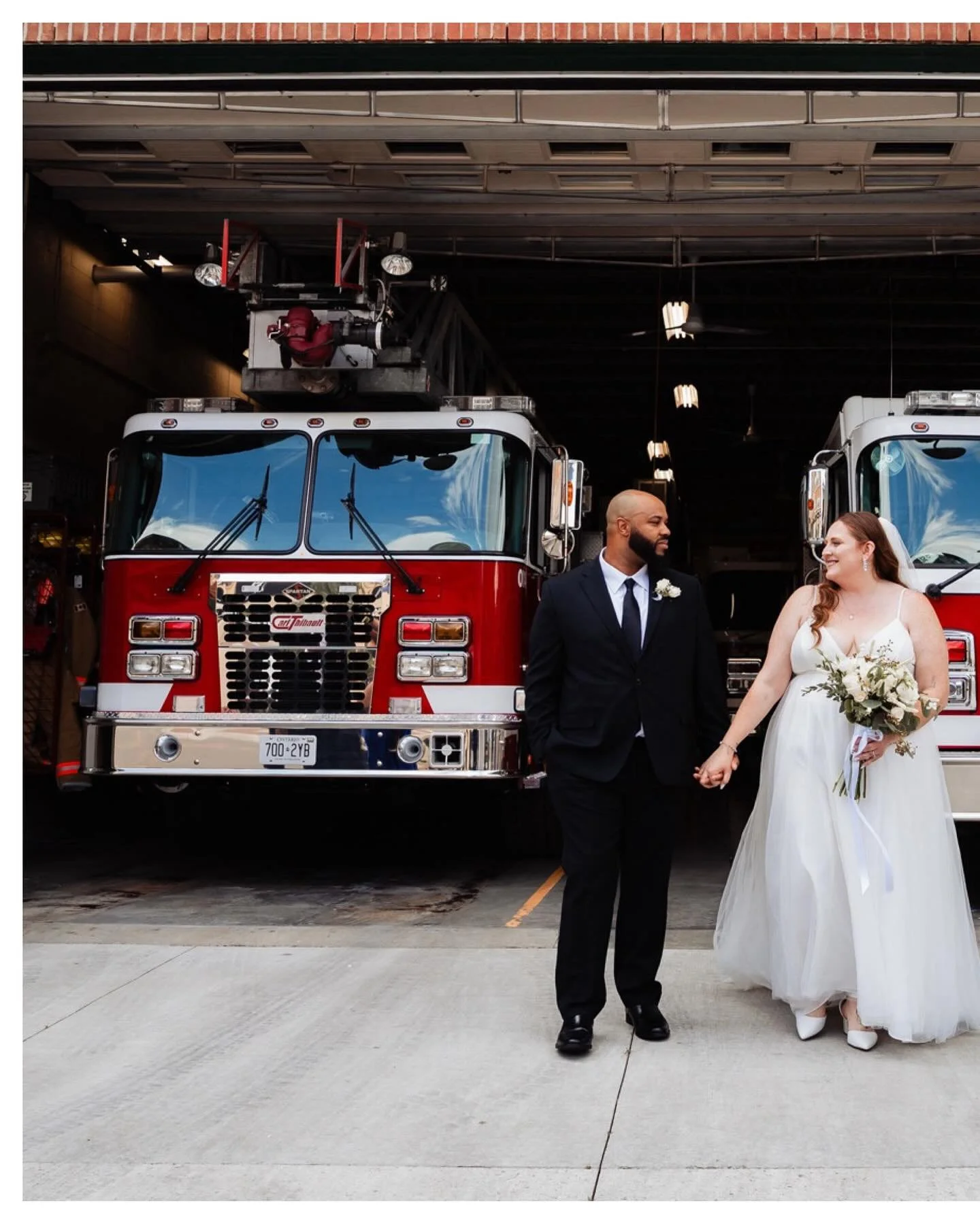 This wedding at the local brewery and restaurant, The Pie Eyed Monk @pieeyedmonk was already the perfect blend of rustic charm and local flavour.

But when the father of the bride casually mentioned, &ldquo;Wouldn&rsquo;t it be cool to get photos wit