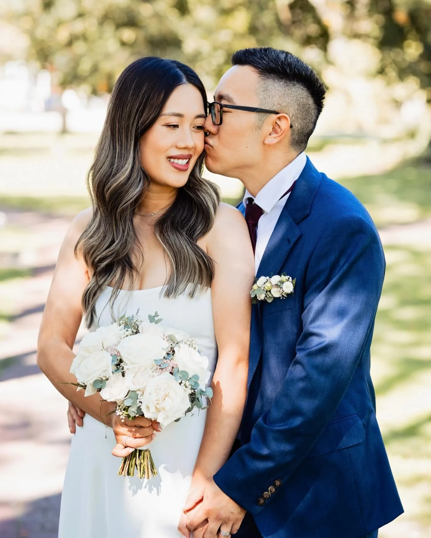 This beautiful City Hall elopement in Lindsay, Ontario was the perfect reminder that weddings don&rsquo;t need to be big to be unforgettable. Just the two of you, your love, and the moment you say I do.

If you&rsquo;re planning a City Hall wedding o