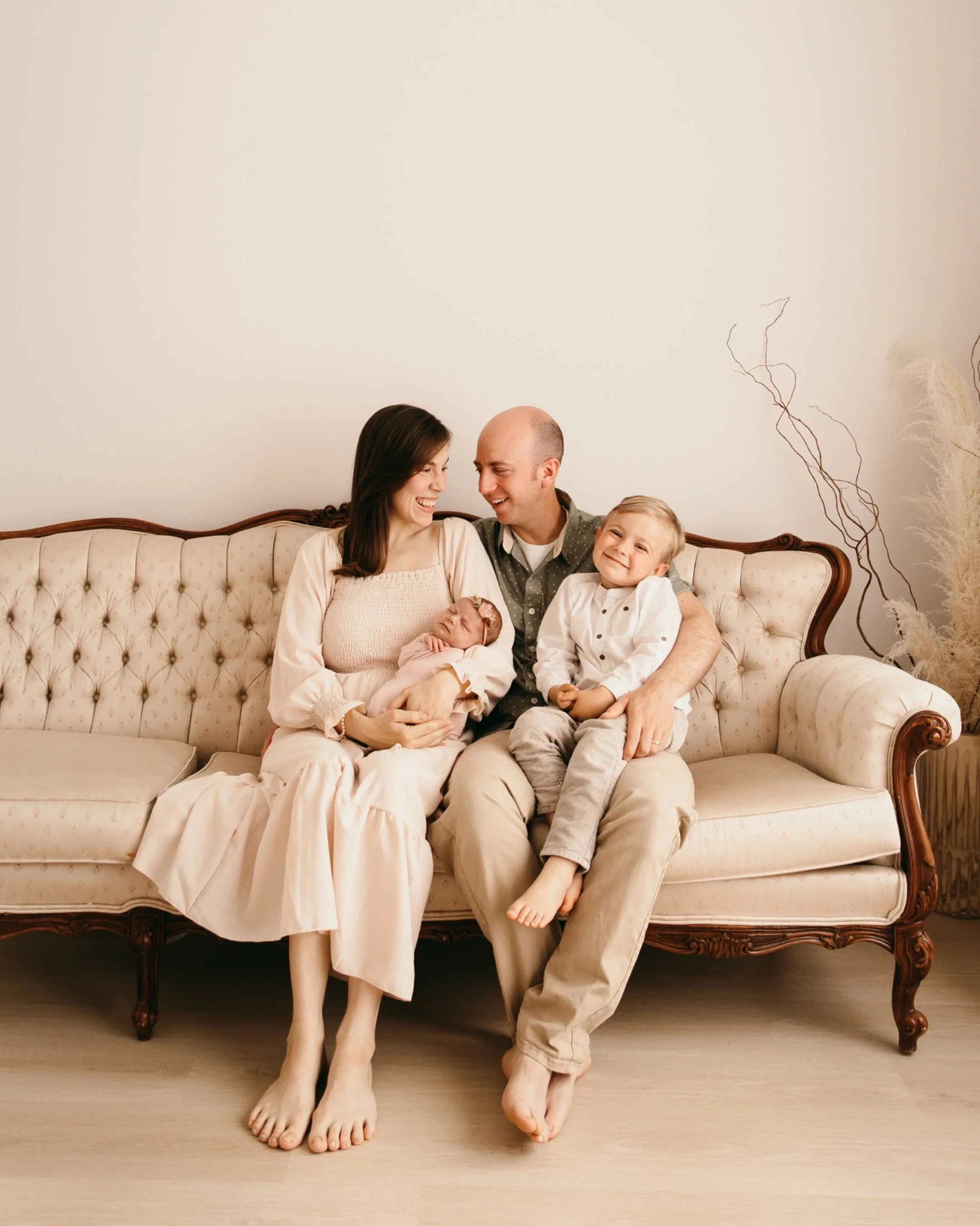 🤍 Tiny fingers, sleepy snuggles, and all the little details you never want to forget.

Now booking newborn sessions for July babies and beyond! My studio is a calm, cozy space where I document your newest chapter with soft, timeless images you&rsquo