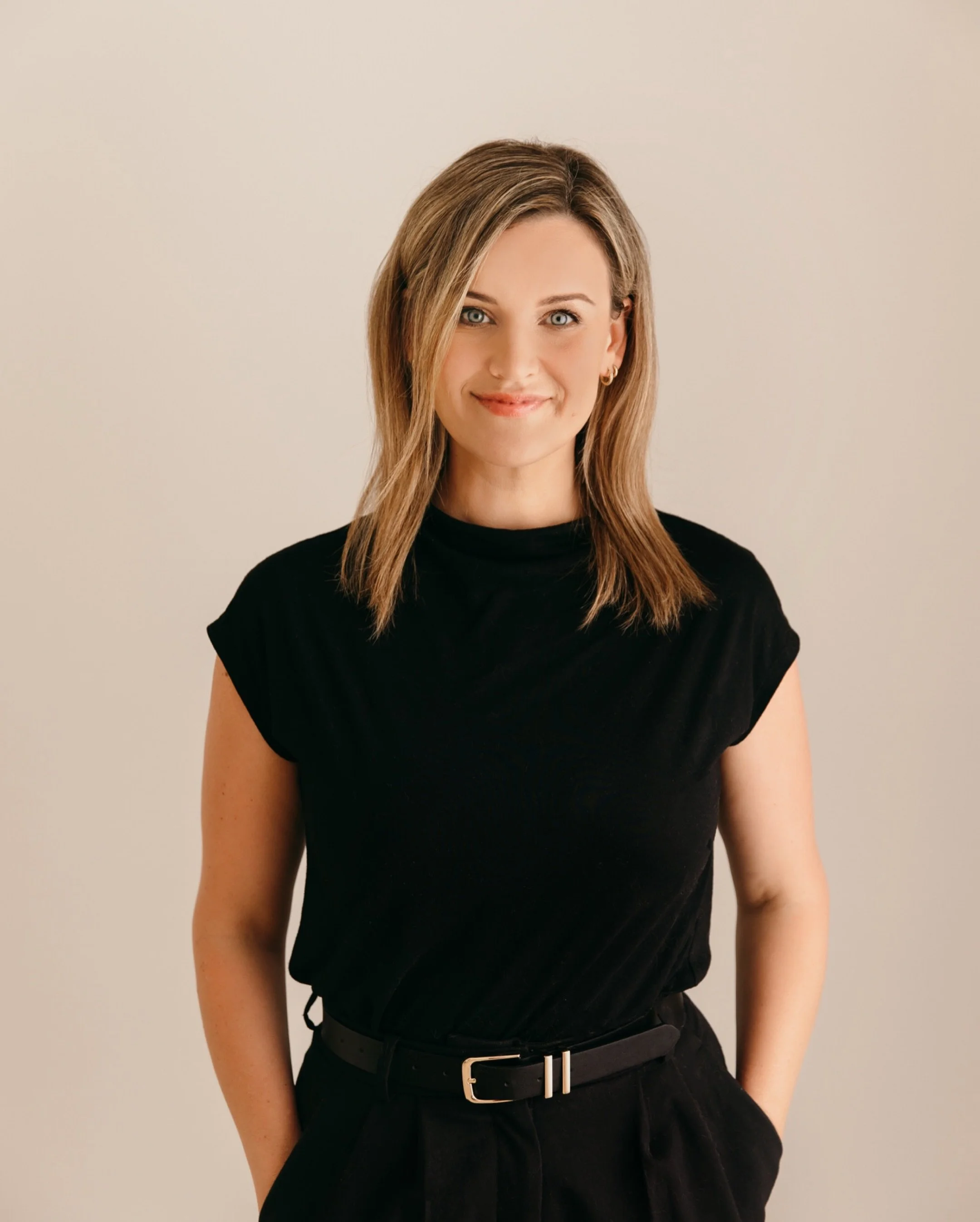 Your headshot is often the first impression people have of your business, make it count.

Whether you&rsquo;re an entrepreneur, realtor, creative, or business professional, updated studio portraits help you show up with confidence and professionalism