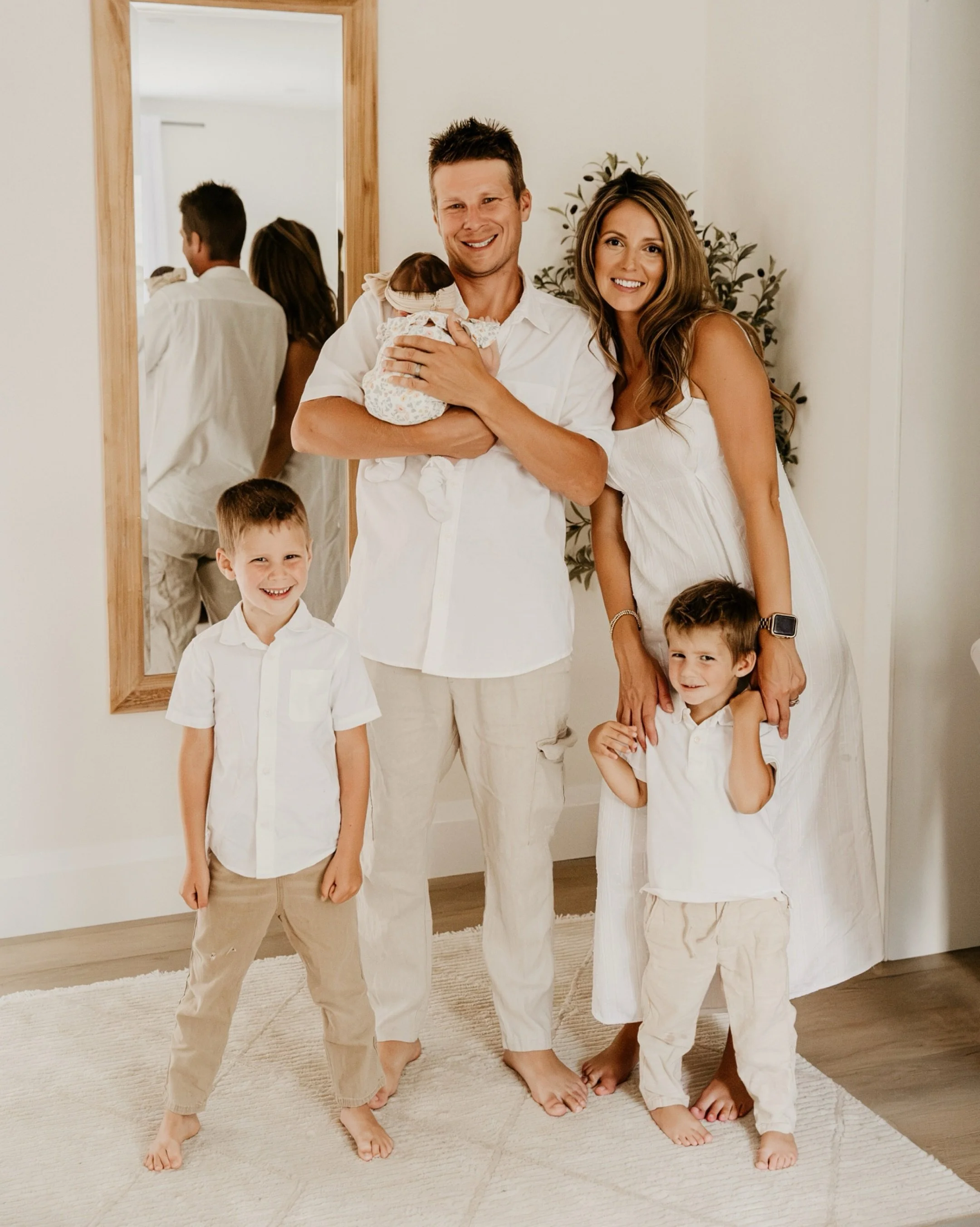 Those first days at home with a new baby are filled with the kind of moments you wish you could bottle up forever. 🤍

This beautiful family recently welcomed the sweetest baby girl, officially making them a family of FIVE! Three little ones to love,