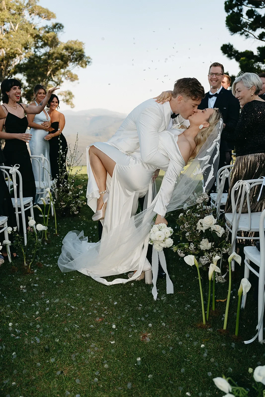 Our 5 Favourite Scenic Rim Wedding Venues for Modern, Romantic Florals