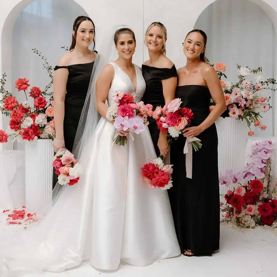 bride and bridesmaids at Brisbane wedding beautiful wedding flowers