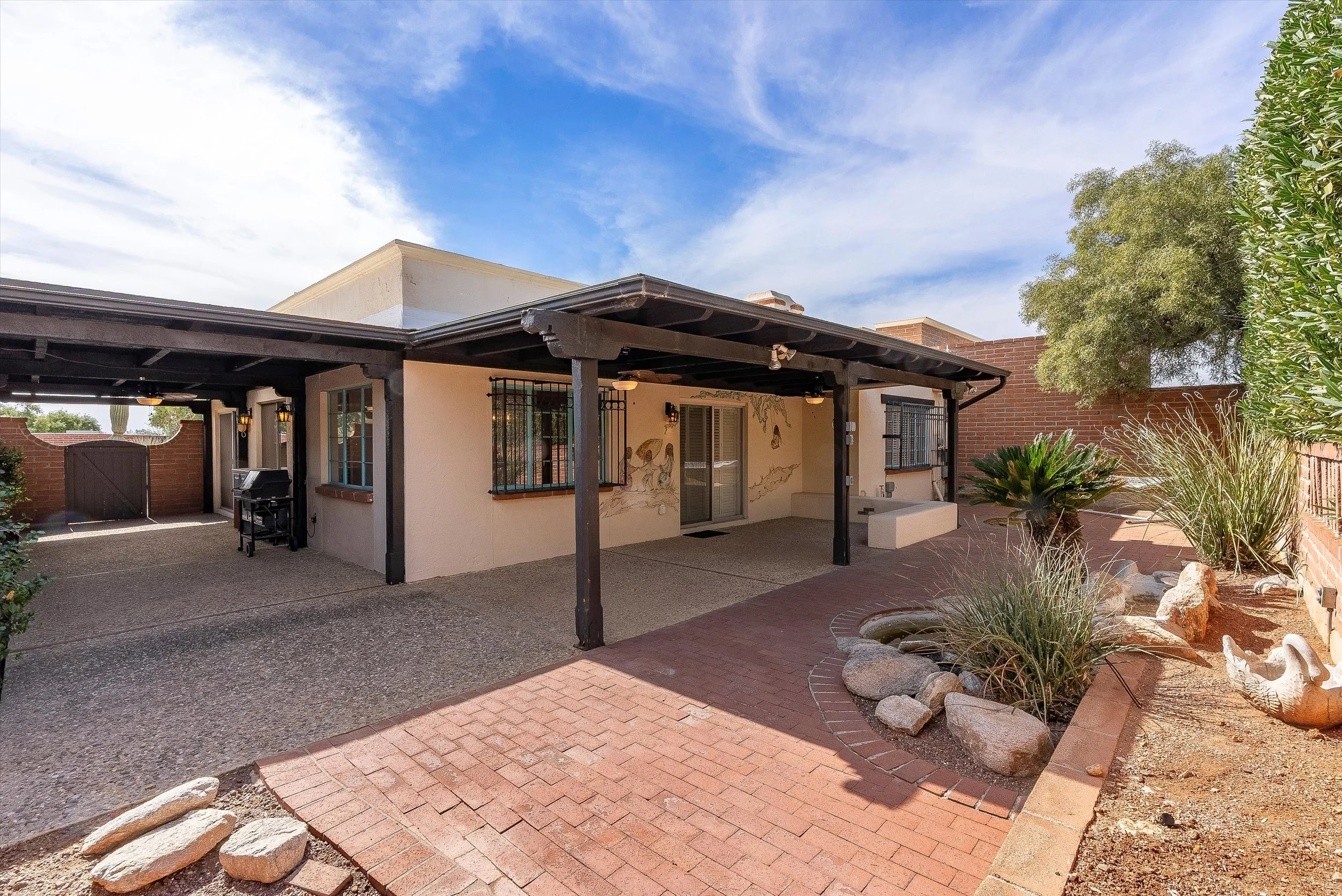 33-Back Patio & Yard.jpg