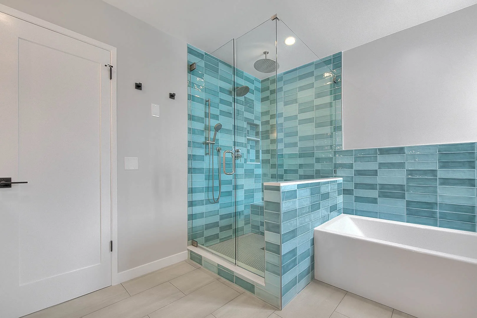Primary Bathroom (5 of 7).jpg