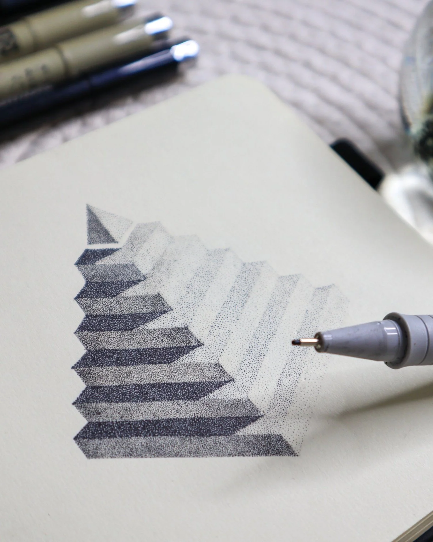 Maude - atelier illusion en pointillisme.jpg