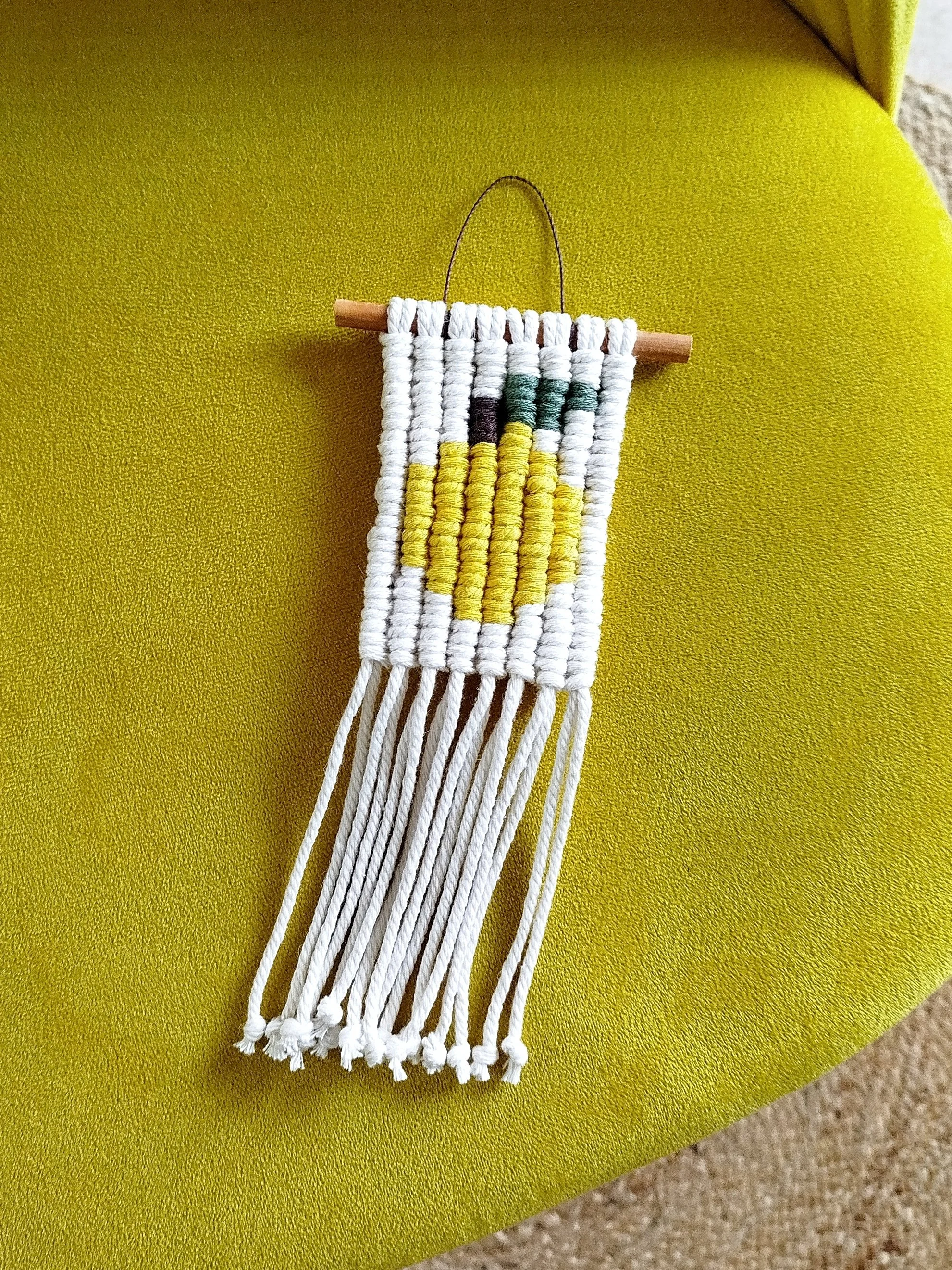 Atelier macramé Initiation au tissage vertical thème Citron - Mercredi 24 juin de 14h00 à 16h30 (copie)