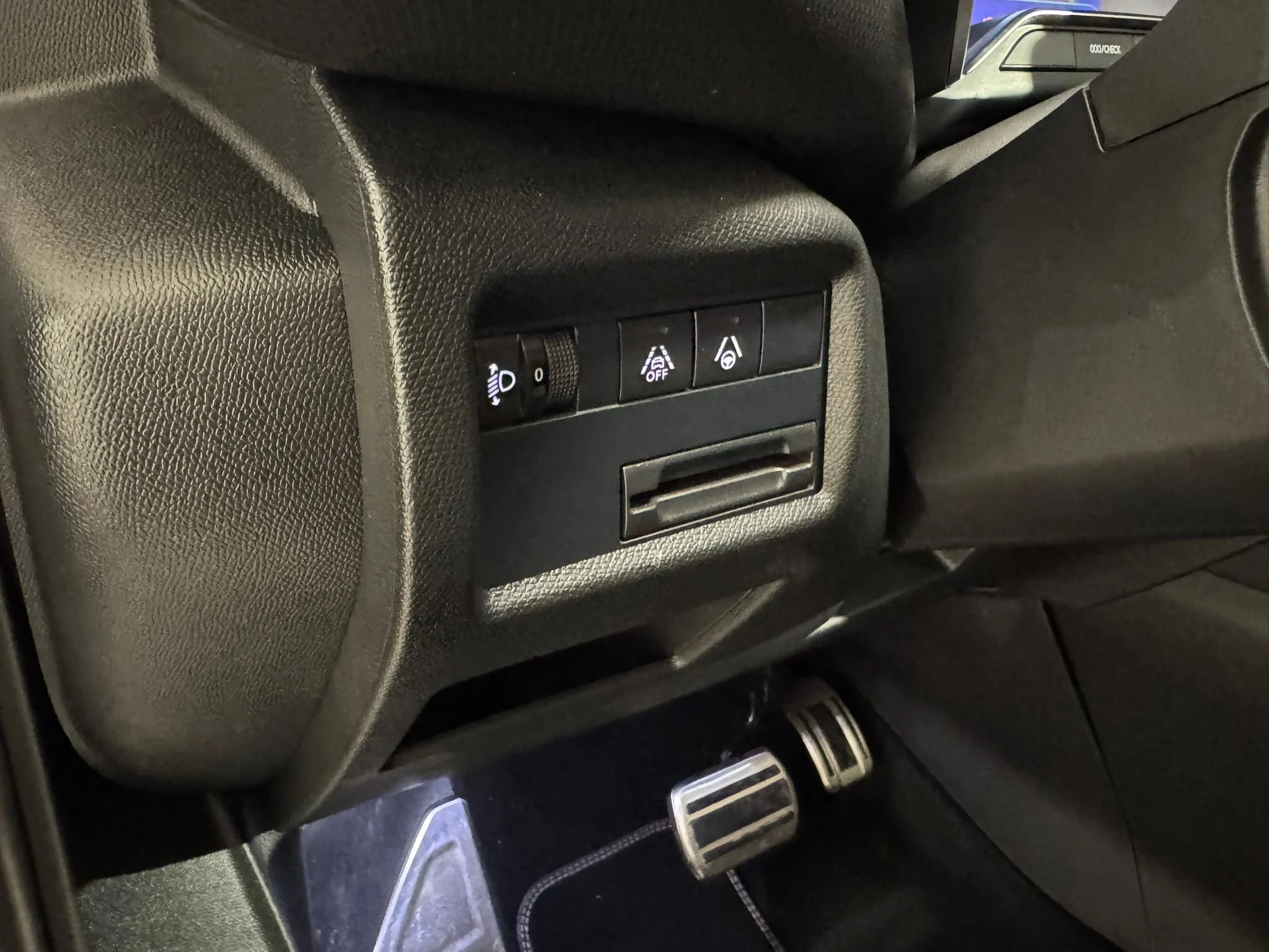 WhatsApp Image 2025-12-11 at 18.44.16.jpeg