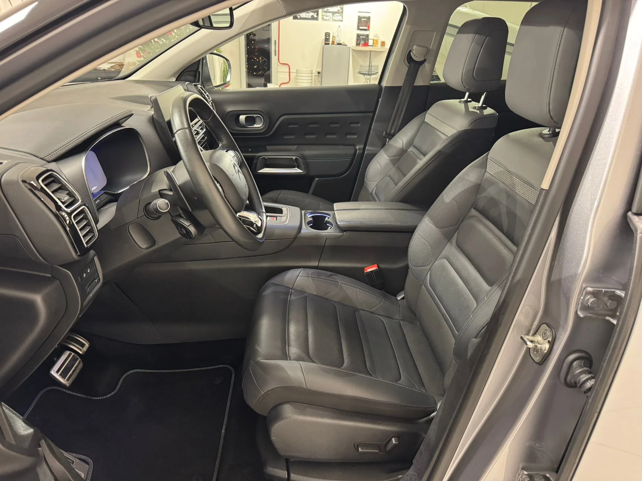 WhatsApp Image 2025-12-11 at 18.44.15 (1).jpeg