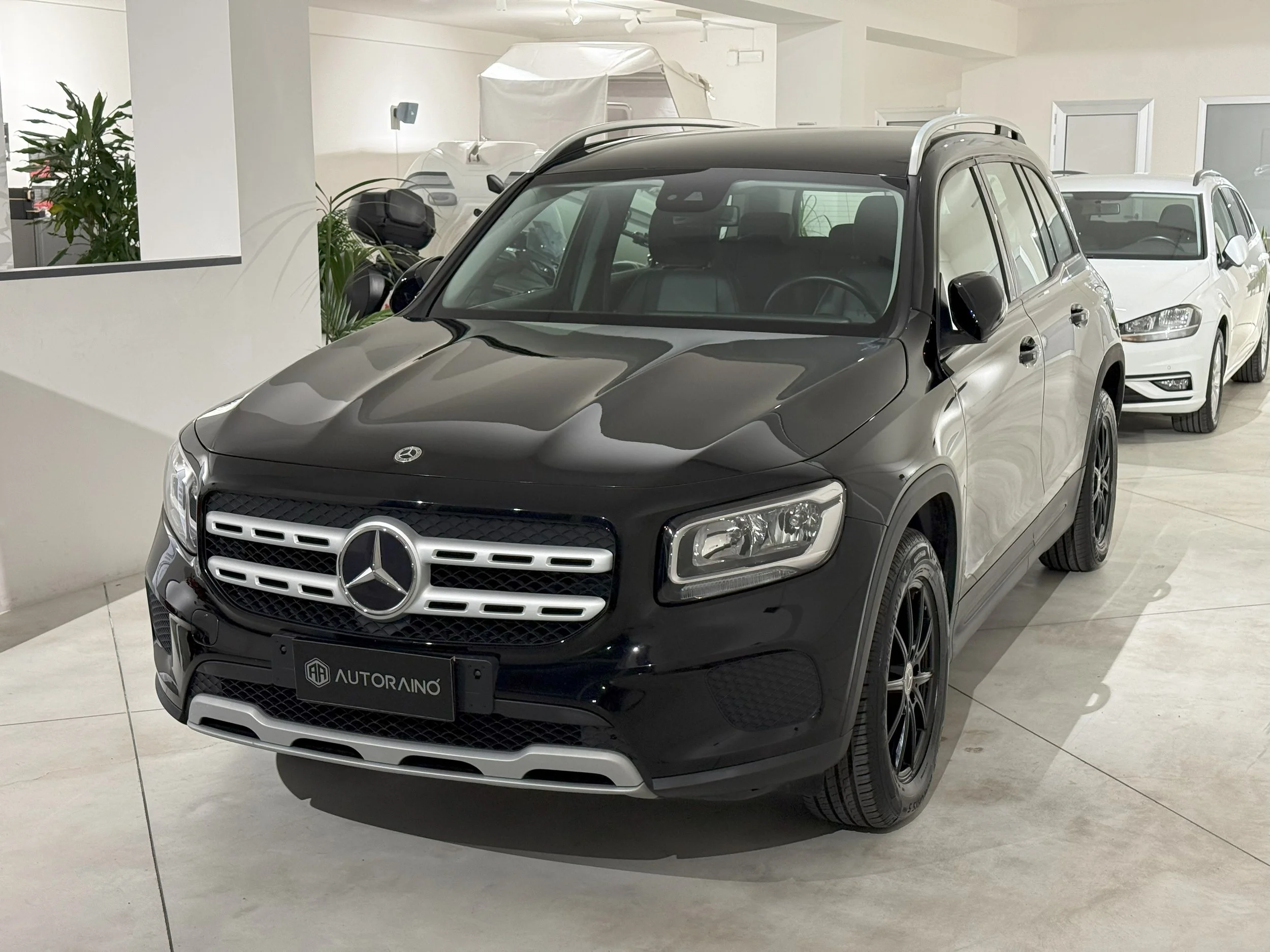Mercedes-Benz GLB 200d Auto