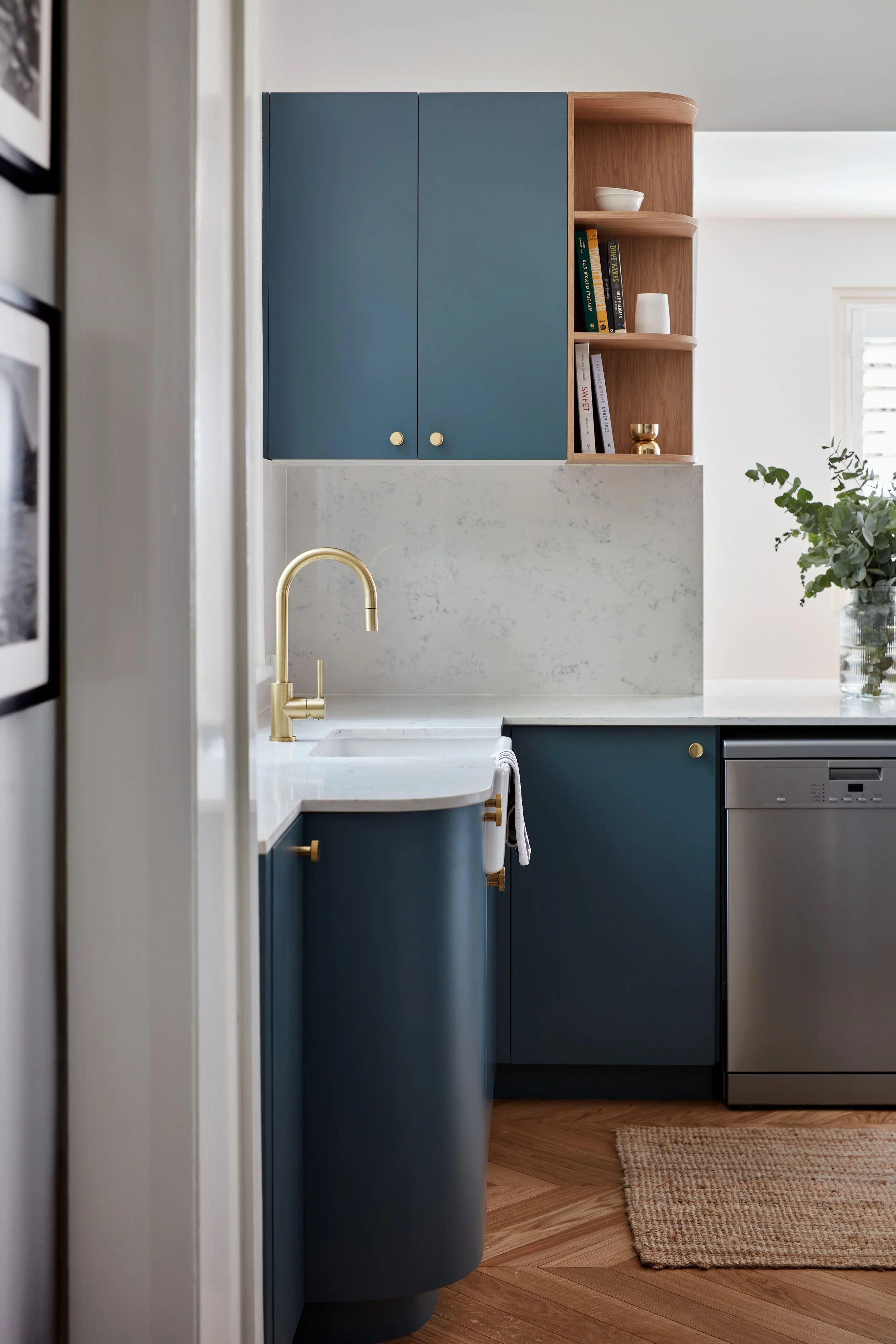 RENOVATED TRADITIONAL KITCHEN IN CONCORD