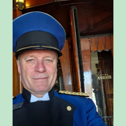 Werken in de hospitality na je pensioen: hoe Robert portier werd bij Grand Hotel Amrâth