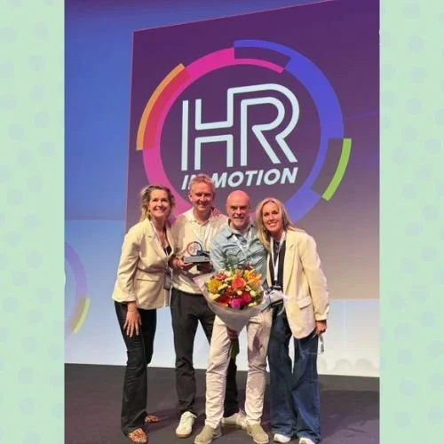 ZilverWerkt wint de HR Changemaker Award 2026: omdat ervaring ertoe doet