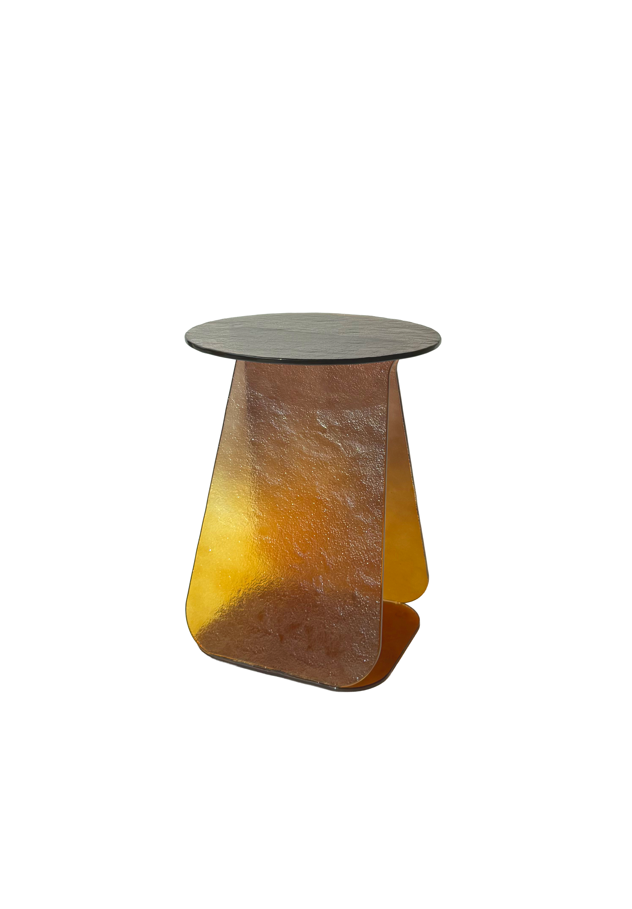 YOUMY AMBRE PRUNE DÉTOURÉ.png