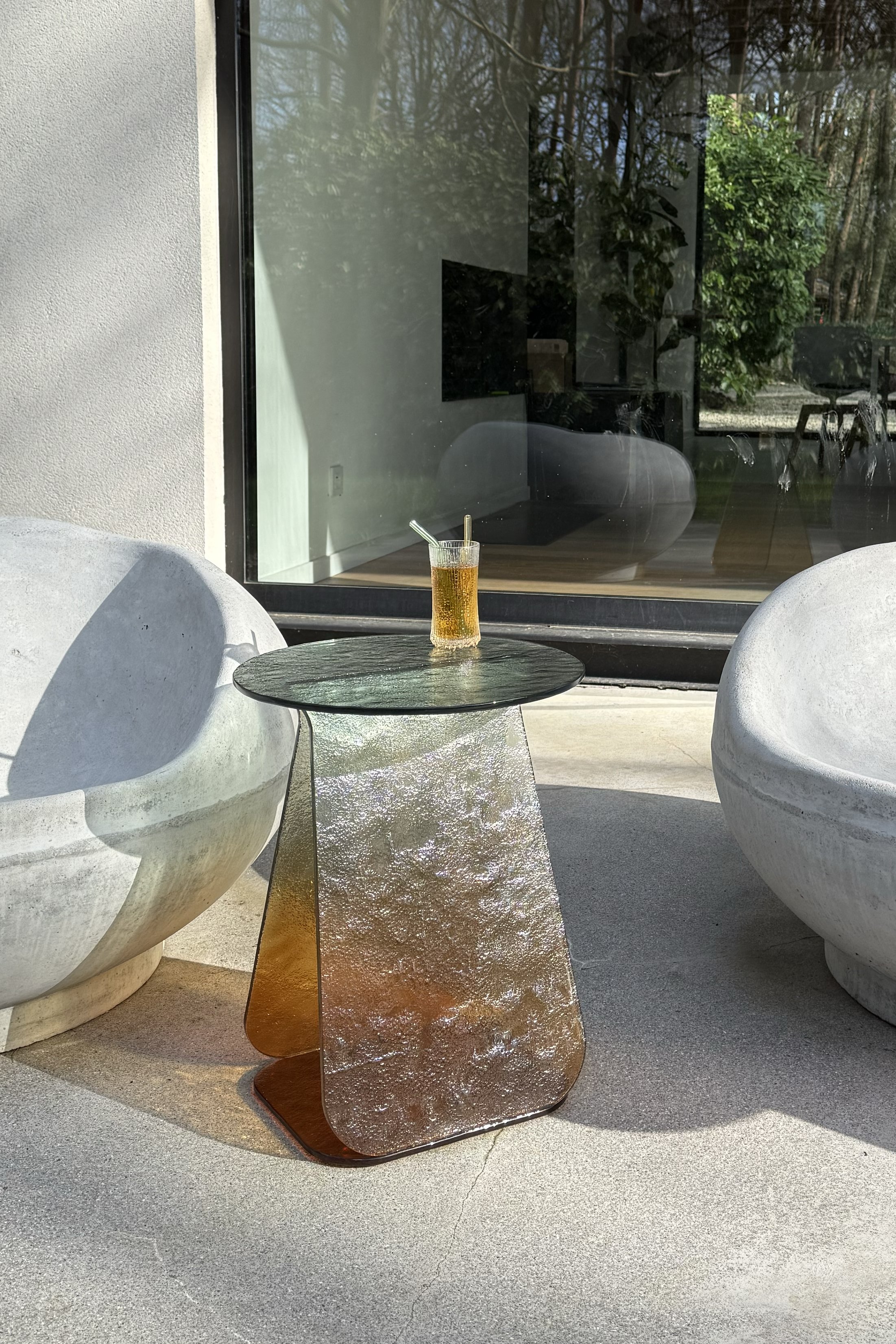 YOUMY AMBRE GRIGIO EXTÉRIEUR.jpg