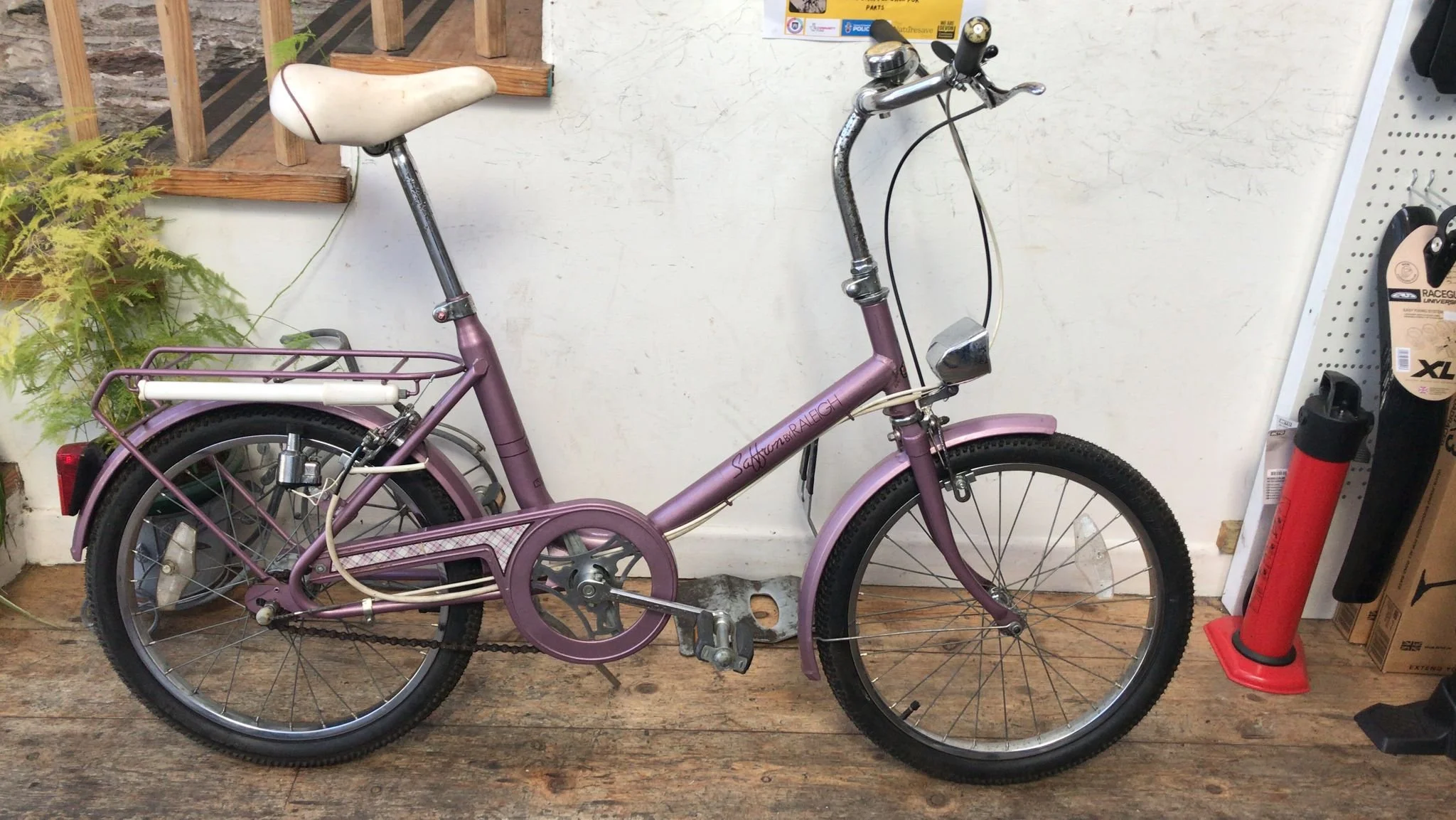 Raleigh Saffron £150