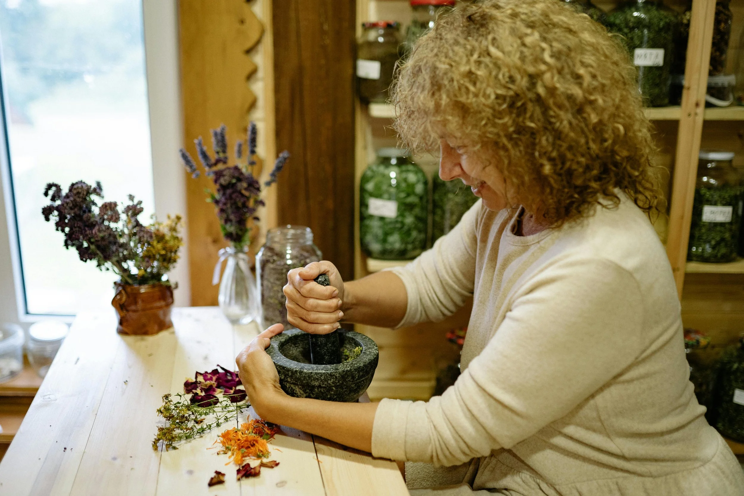 How does a Homeopath know what potency and how often to take the remedies?