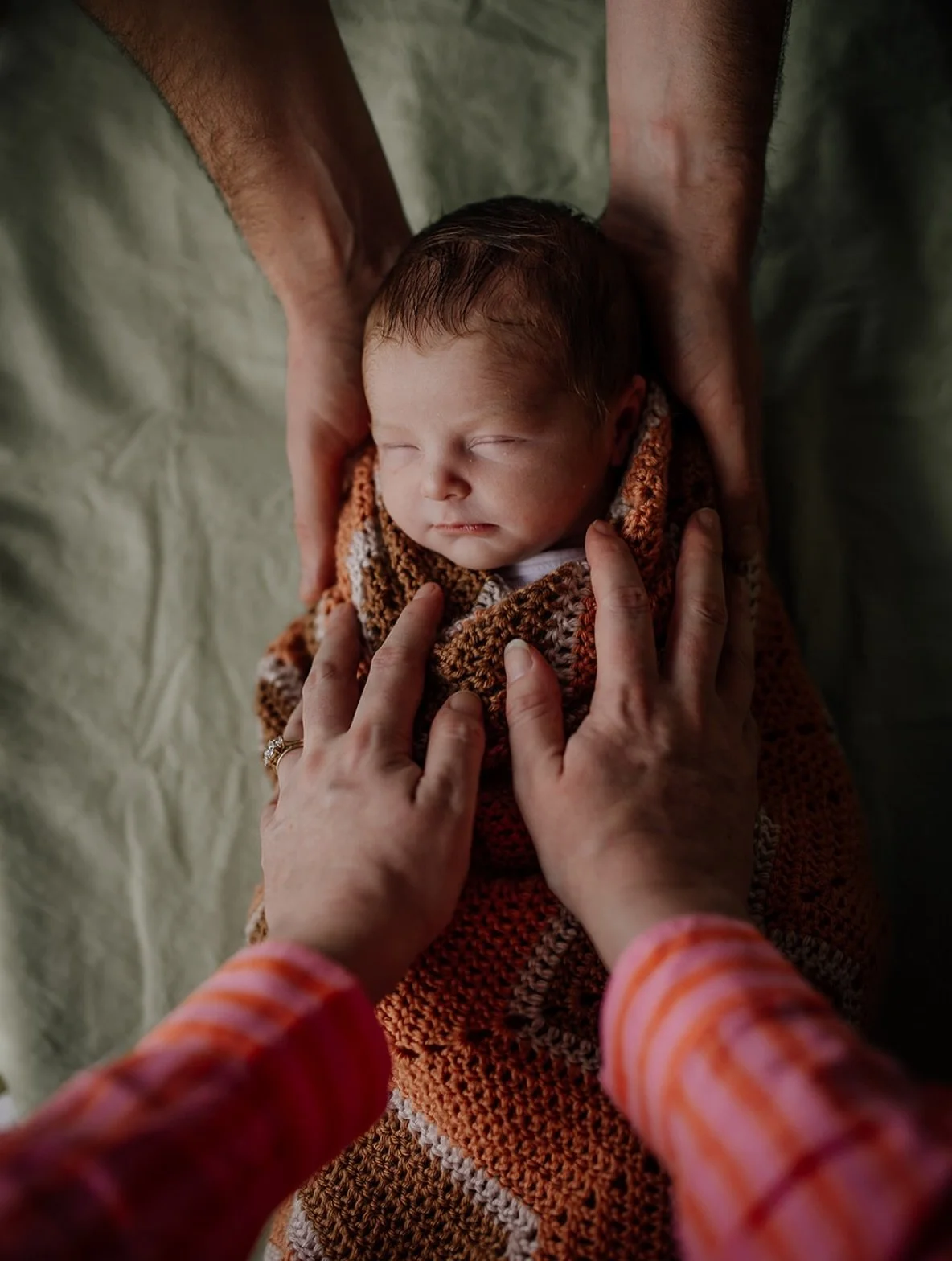A little reminder that I still photograph these adorable tiny humans 🤎

I&rsquo;ve got a few newborn sessions coming up and I&rsquo;m very much looking forward to getting back into my favourite kind of chaos.

Babies, families, cuddles, wriggly todd