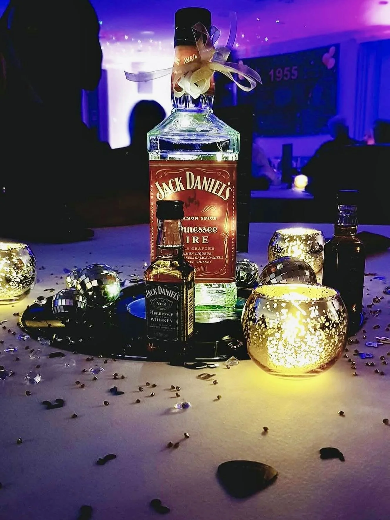 Probably the most Rock &lsquo;n&rsquo; Roll table settings. Ever.

🎸🎤🎸🥁🎸

#BoughtAndSold #LiveMusic #PartyBand