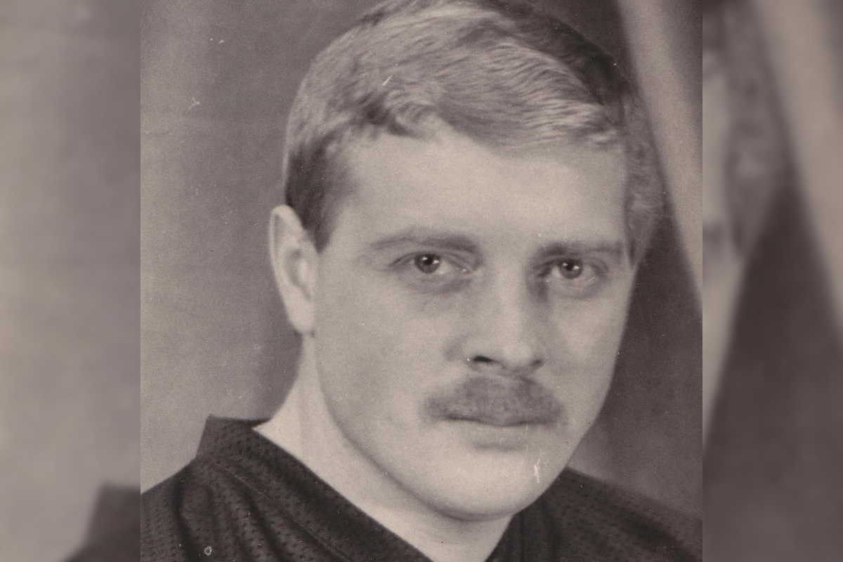 Headshot of Robert Patterson