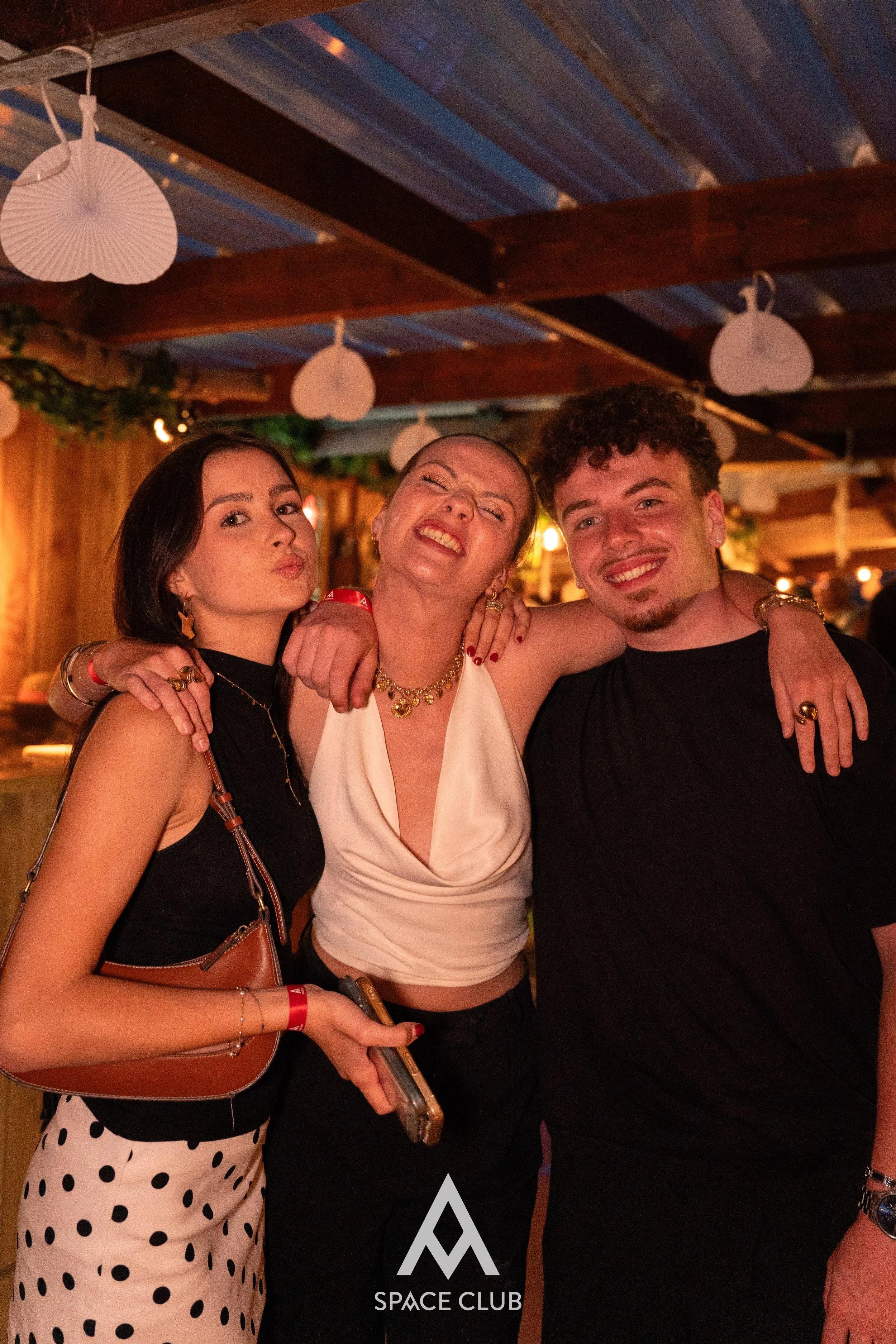 A7405300.jpg