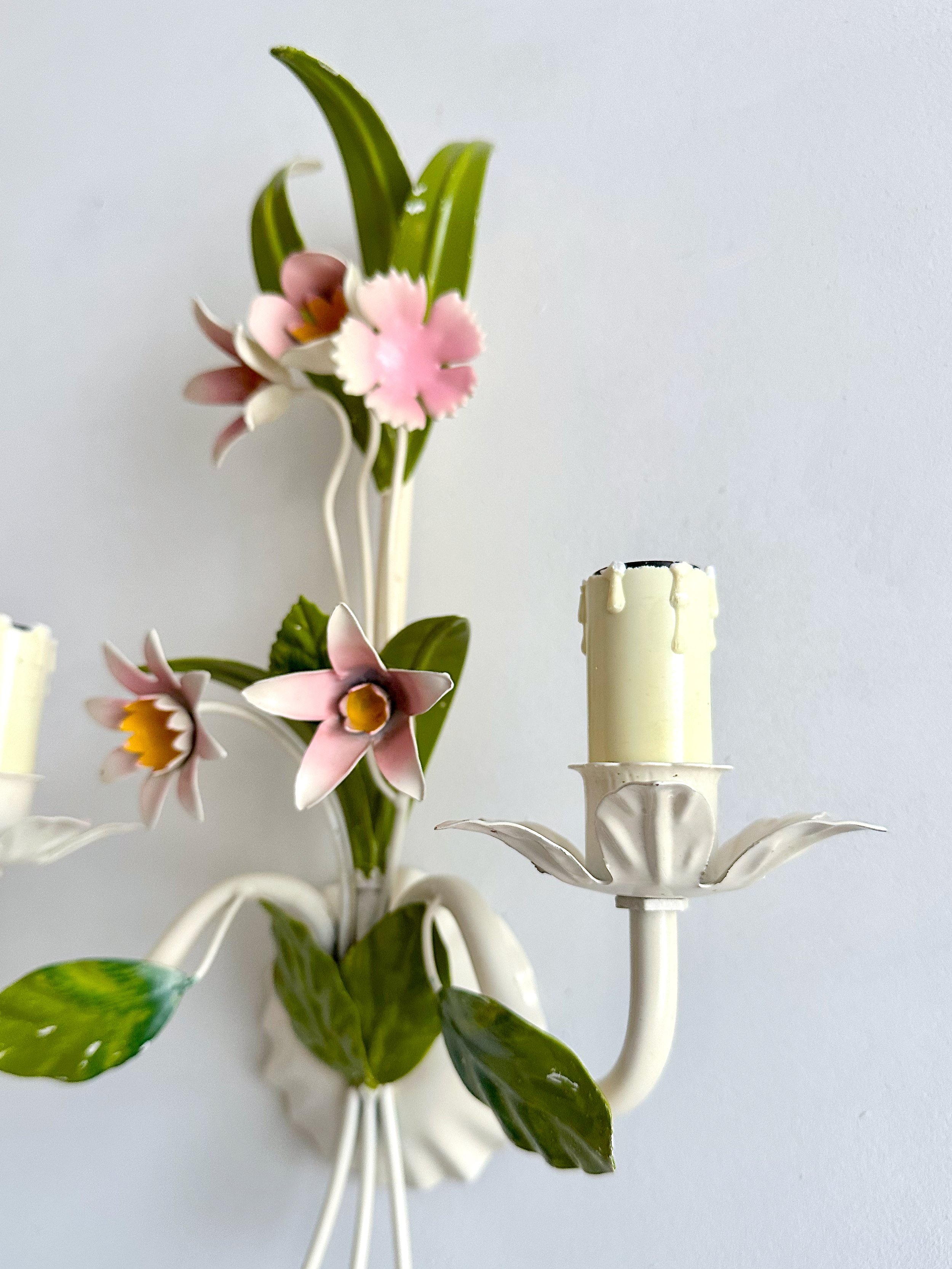 2 Sconce Tole Pink Asters Green leaves Orange Flowers (1).jpeg