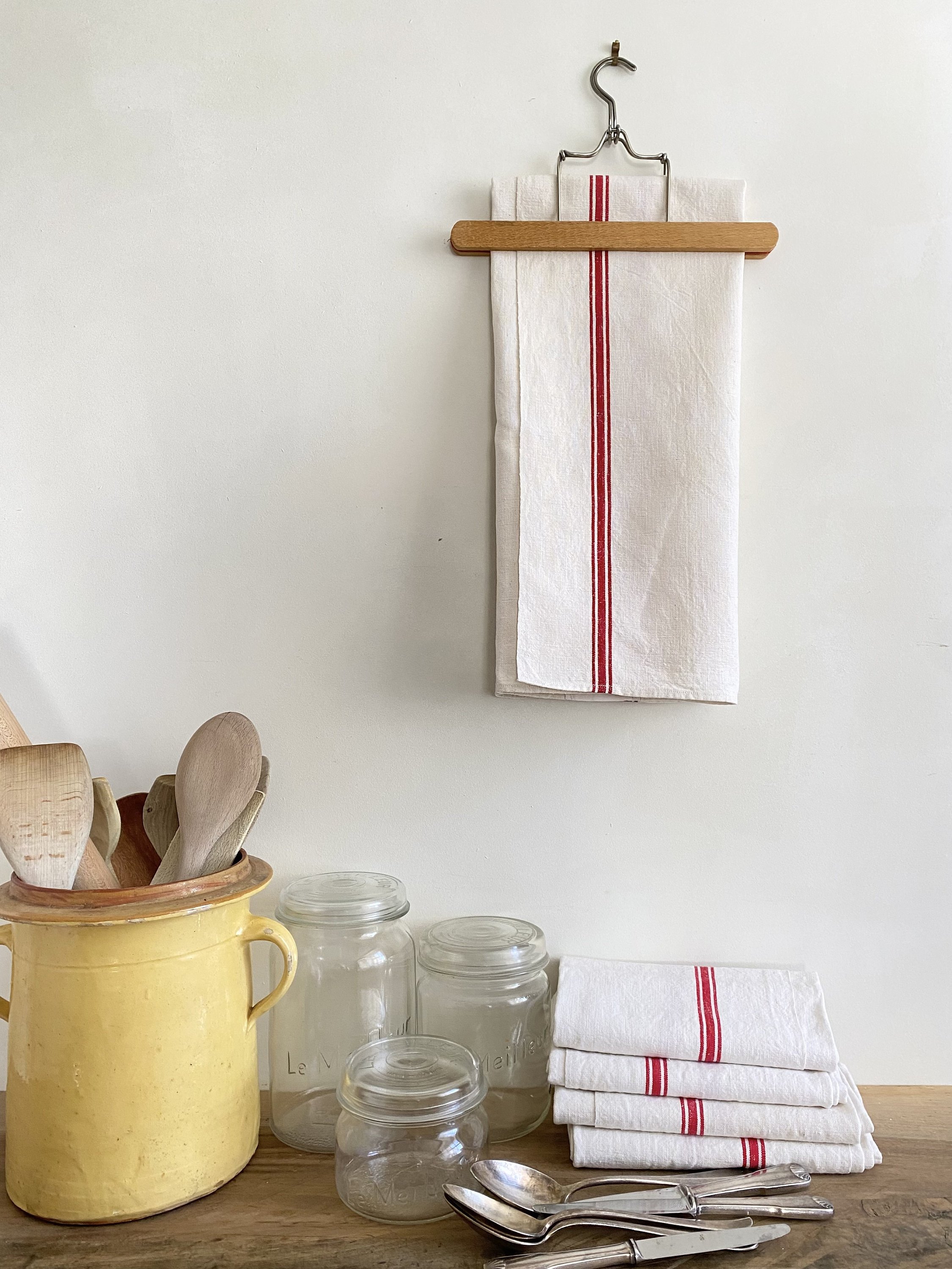 https://i.etsystatic.com/14207229/r/il/f05f43/5749876733/il_fullxfull.5749876733_j9mg.jpg