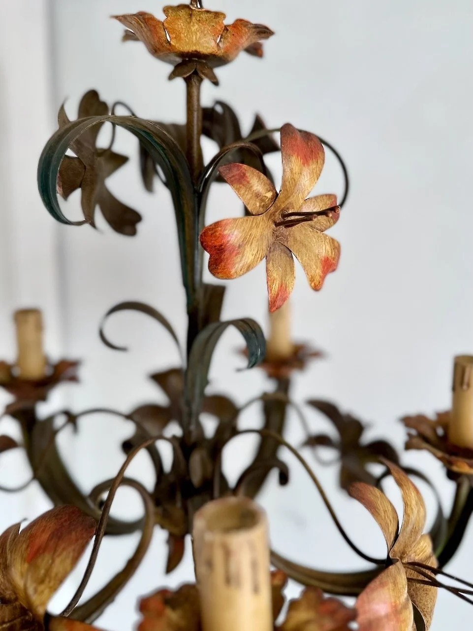 Original hand-painted flowers and scrolling foliage on 1950s Italian Florentine tole chandelier IMG_6556.jpeg