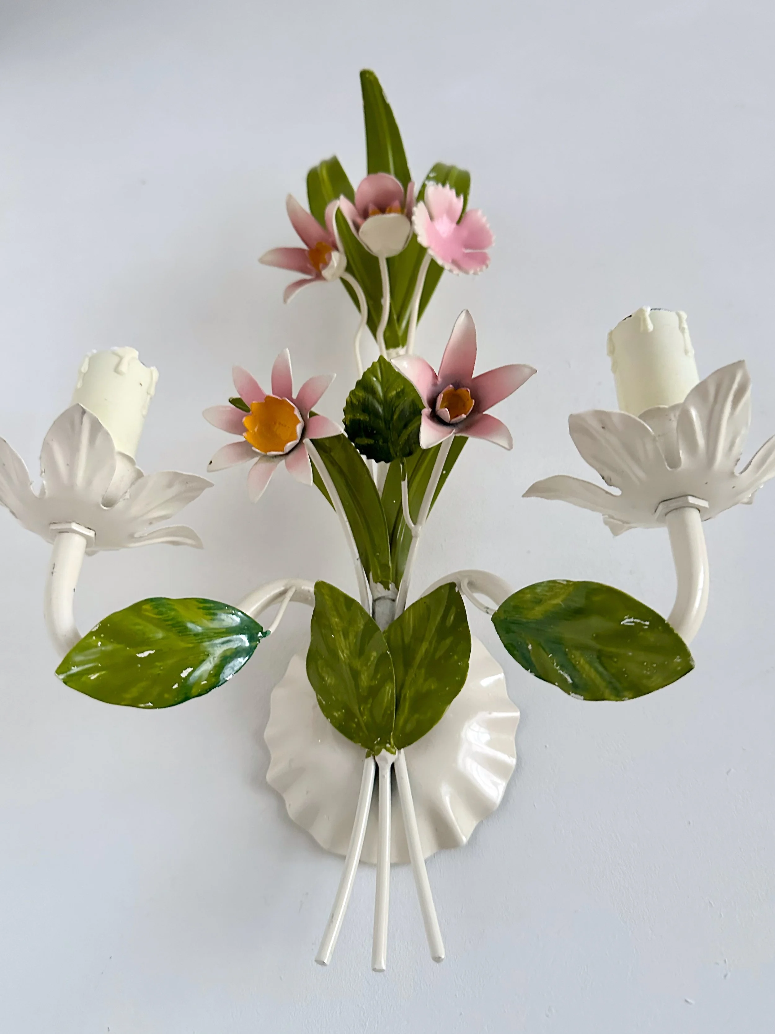2 Sconce Tole Pink Asters Green leaves Orange Flowers (17).jpeg