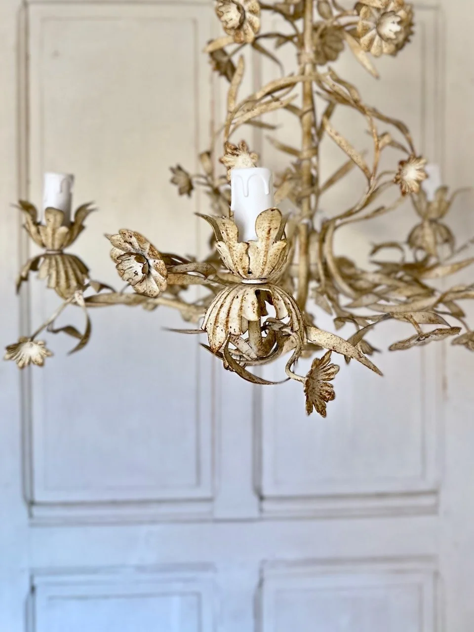 Italian floral vintage toleware chandelier with ivory painted metal flowers, leafy with 5 branches and 5 lights.jpeg