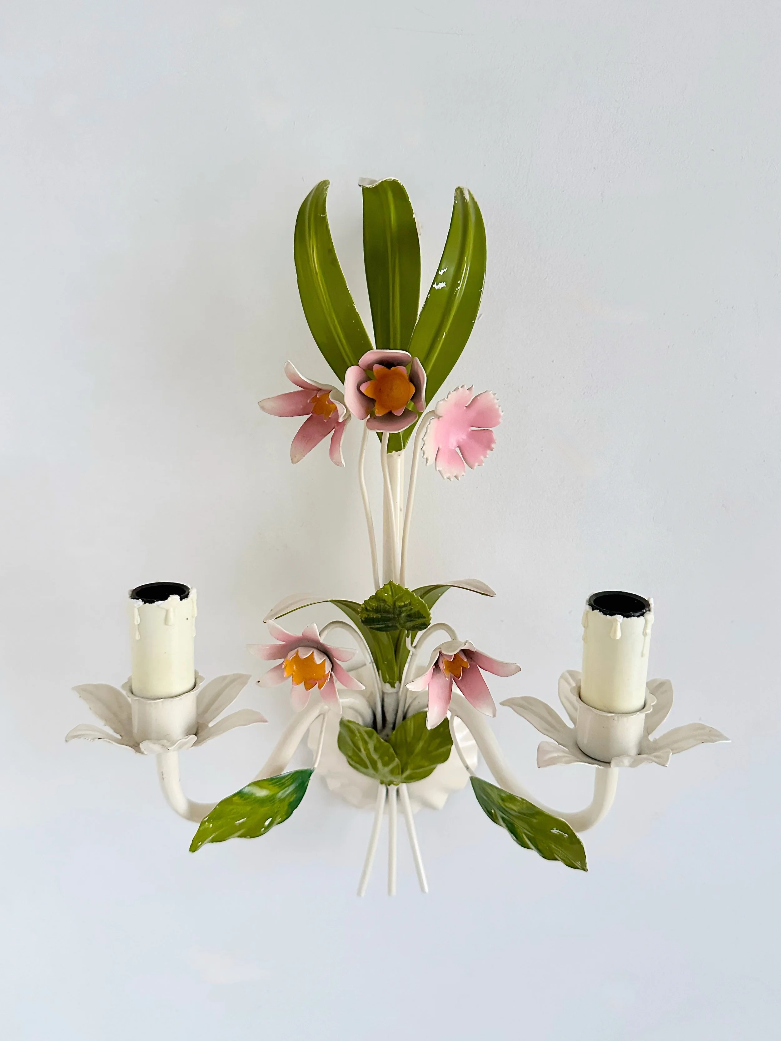 2 Sconce Tole Pink Asters Green leaves Orange Flowers (15).jpeg