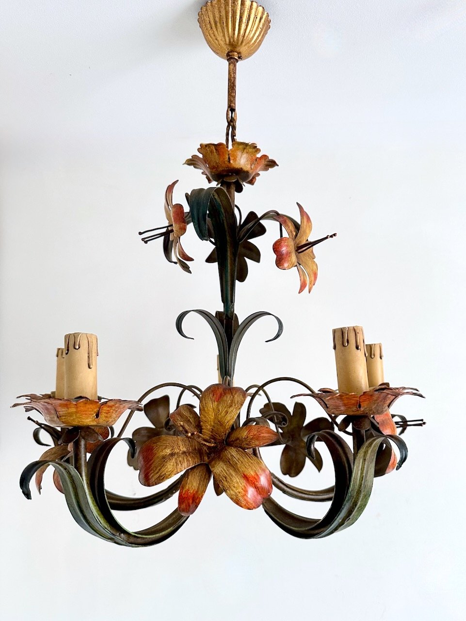 Italian Tole Floral Chandelier – Florentine Polychrome Light