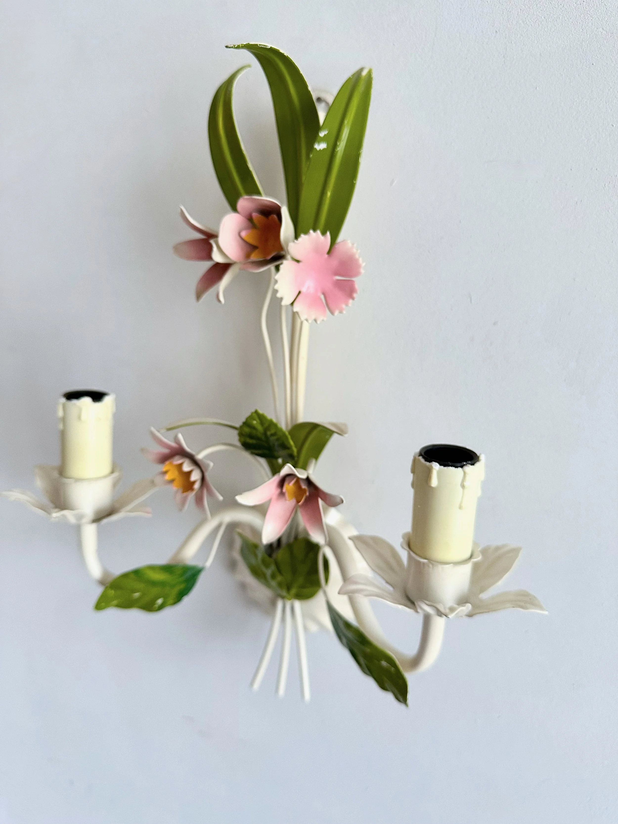 2 Sconce Tole Pink Asters Green leaves Orange Flowers (9).jpeg