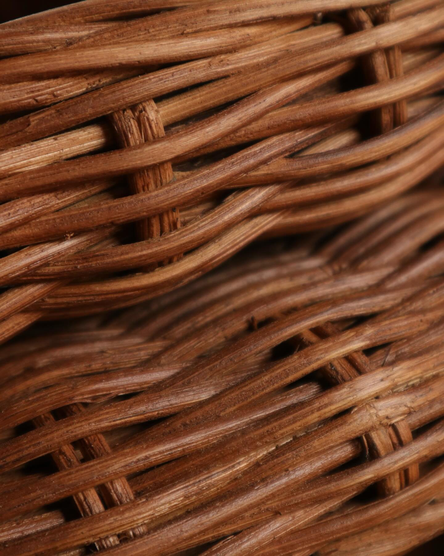 From intricate solihiya to classic basket weave, woven furniture showcases a tapestry of patterns. 

Natural rattan adds a rustic, organic touch, while synthetic weaves offer durability and vibrant colors, blending tradition with modernity in each pi