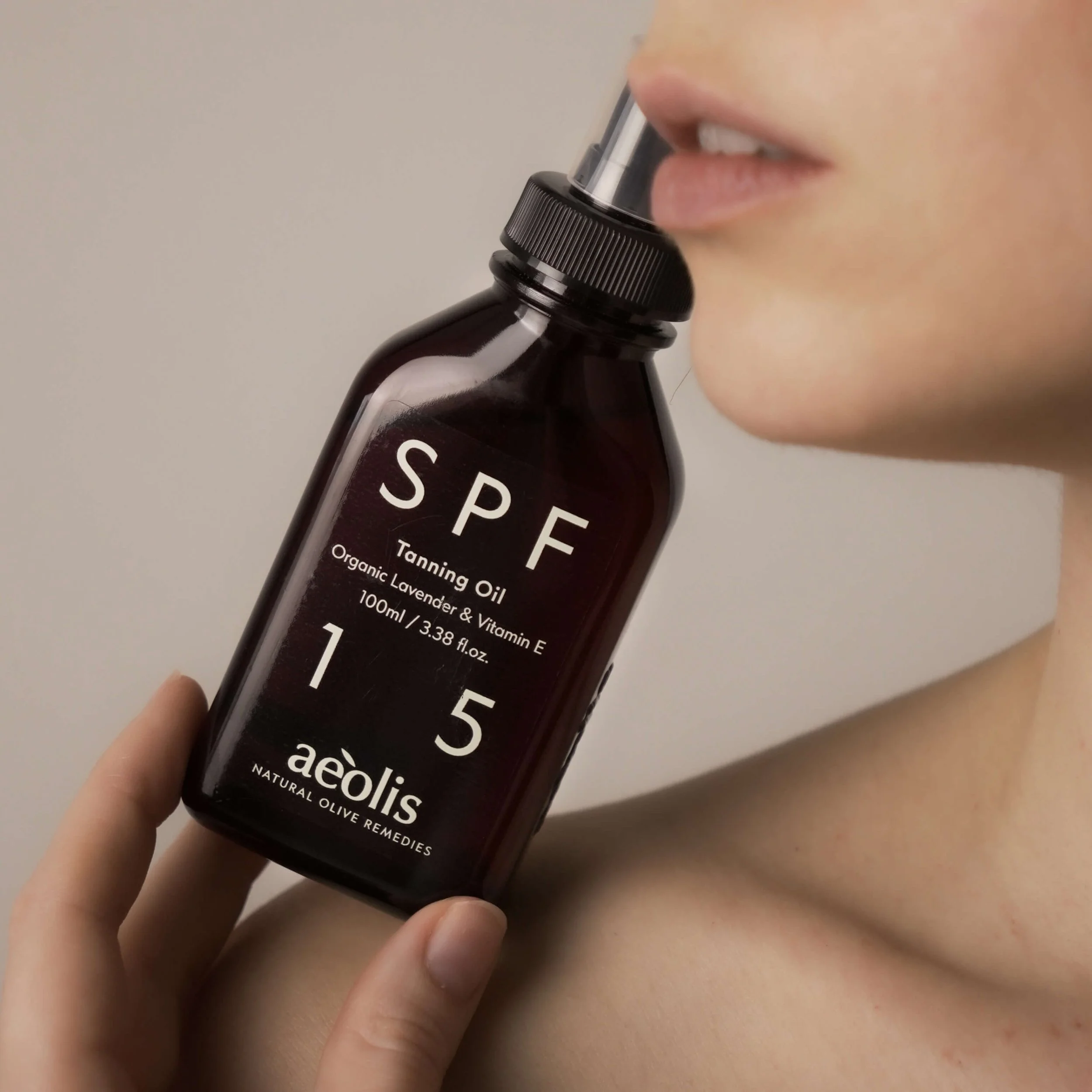 AEOLIS-TANNING-OIL-SPF15.jpg