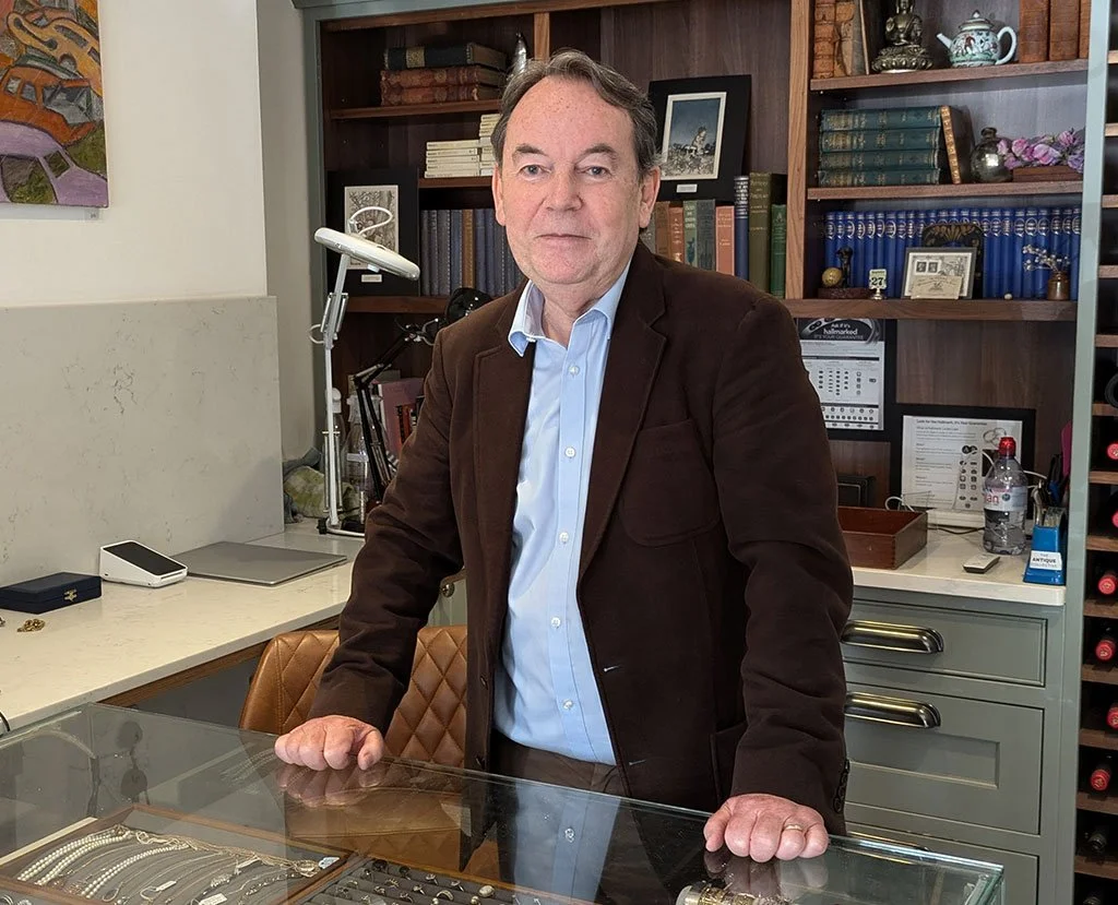 Antique Valuations with Eric Knowles