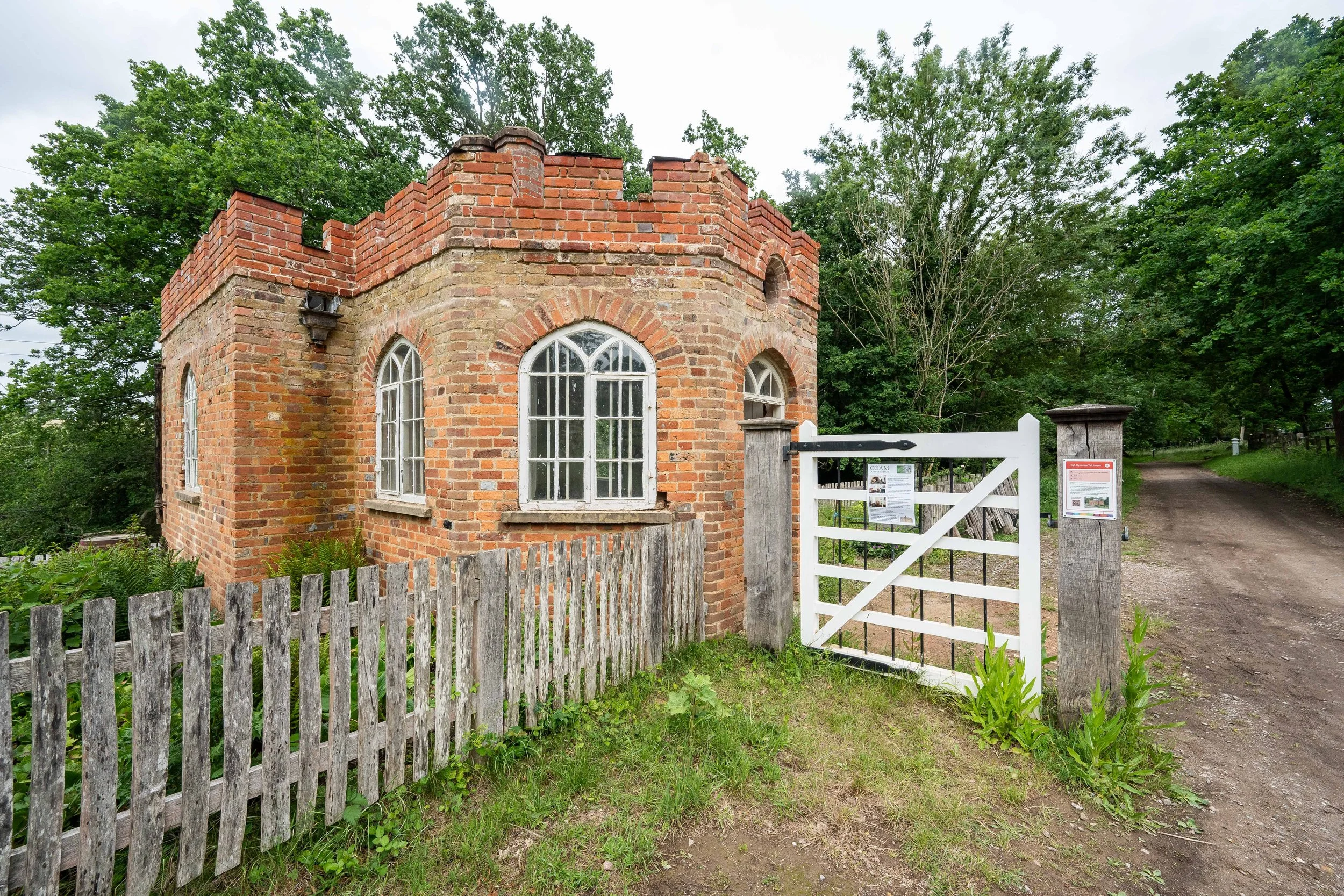 Funding from The Finnis Scott Foundation for a New Toll House Fence