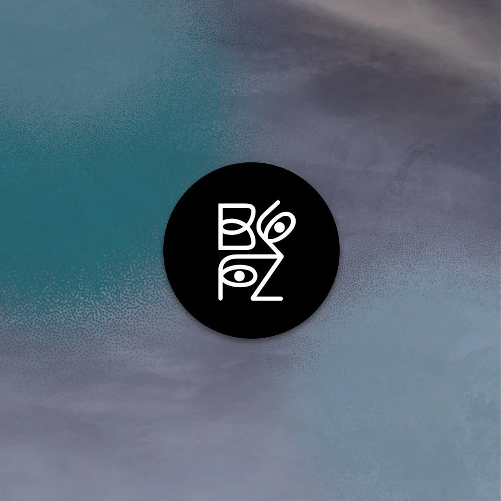 Kino. Kultur. Perspektiven.
Seit 2023 gestalte ich das visuelle Erscheinungsbild f&uuml;r das Black Film Festival Zurich &ndash; ein j&auml;hrliches Festival, das Filme, Stimmen und Perspektiven der afrikanischen Diaspora auf die grosse Leinwand brin