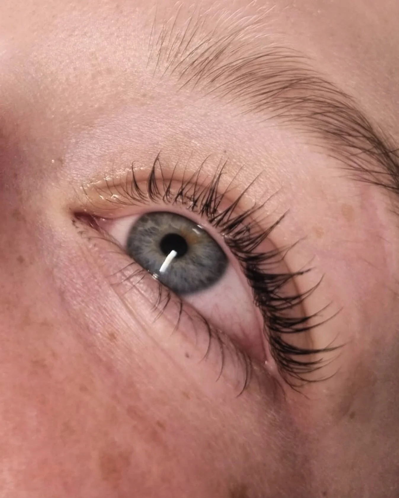 Natural lashes, beautifully lifted. 

Book your LVL treatment today. 🤍