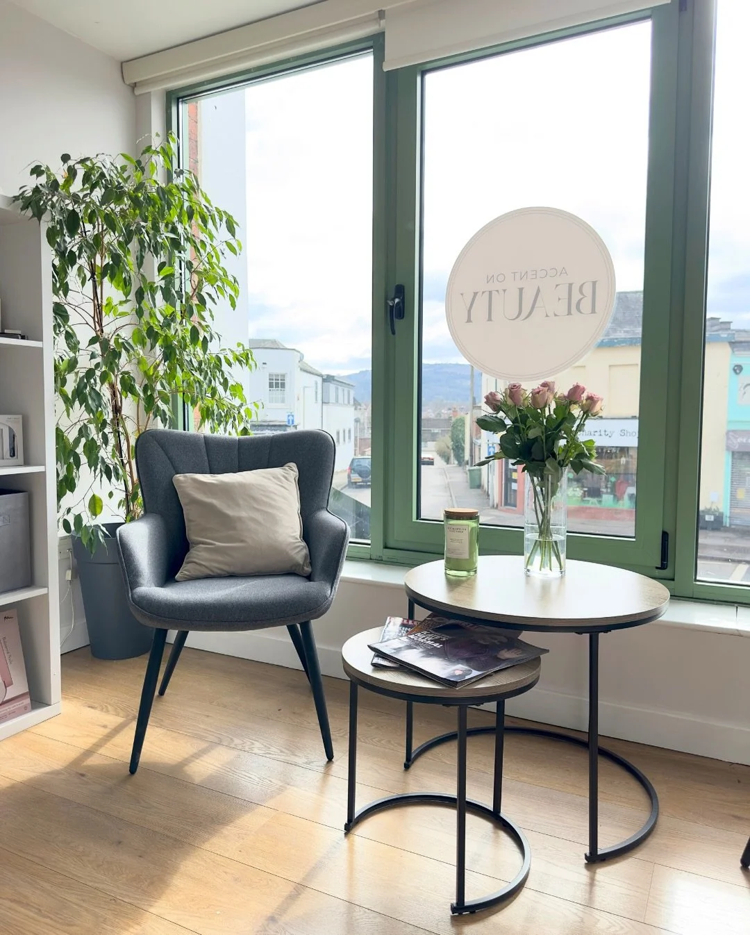 A few moments from the salon 🤍

A calm space for thoughtful treatments and time just for you.

If you&rsquo;re in need of a little time for yourself, we&rsquo;d love to welcome you in. 

Book your treatment via the link in our bio✨