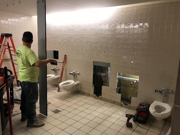 DFAS Restroom 002.png