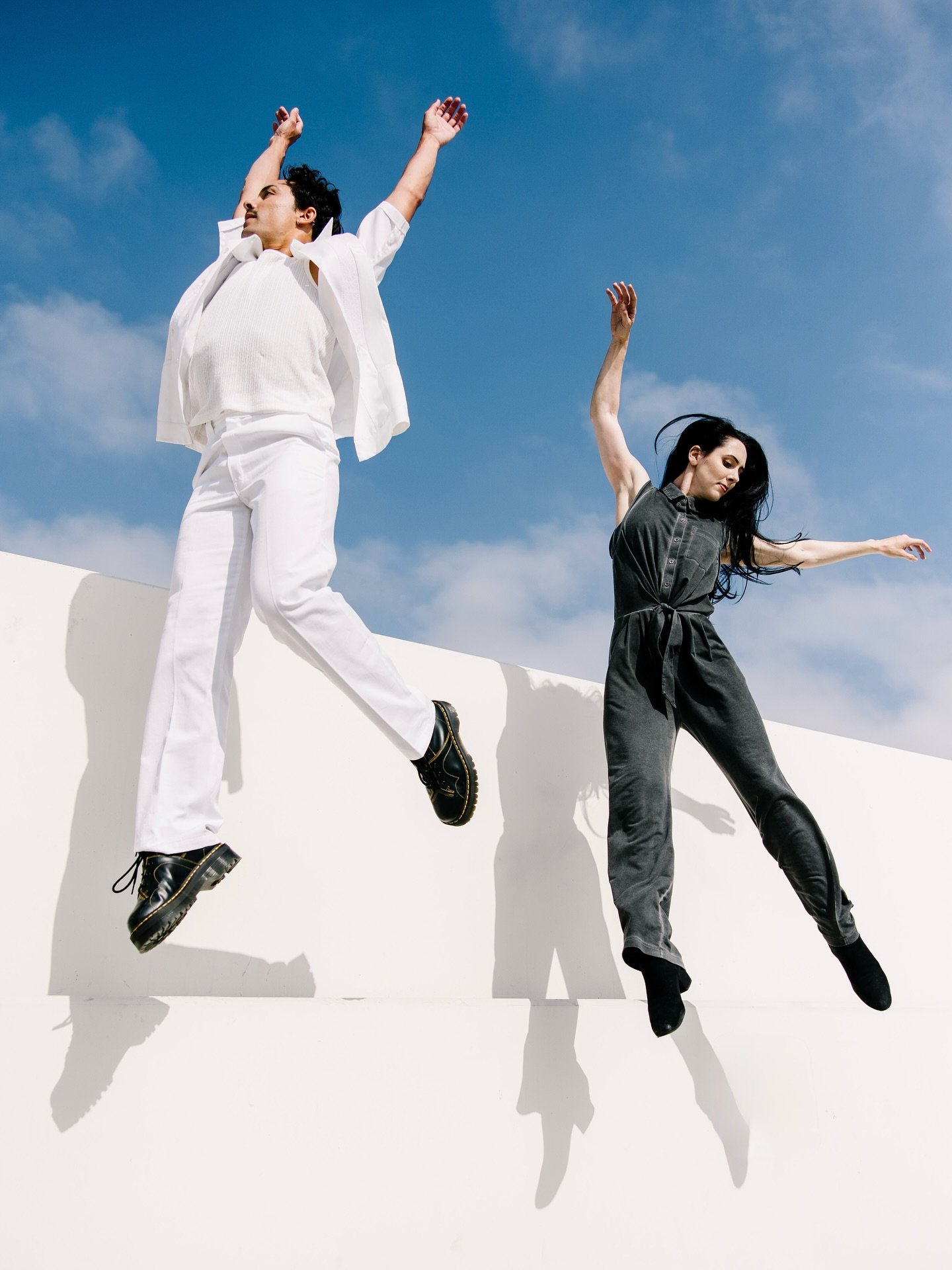WE&rsquo;RE SOAARRRIIIIIIINNNN, FLYYYYYIIINNNN! ✨

@backhausdance you&rsquo;re my favorites.

#ocphotographer #sarahdelgadophoto #dancephotographer #dancephotography #ocdancephotographer