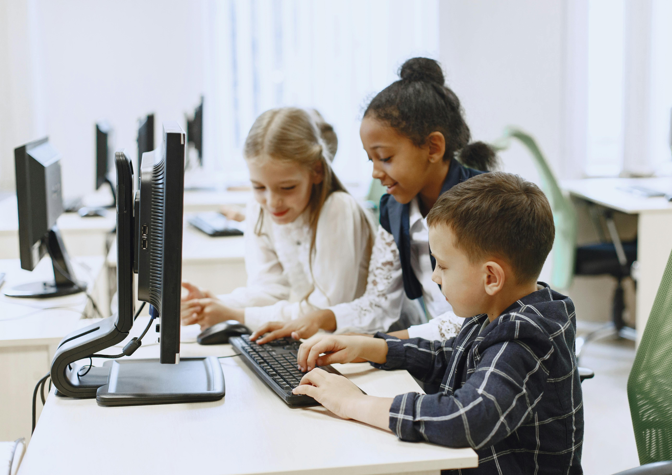 US Education Department urges schools to judge EdTech by outcomes, not screen time
