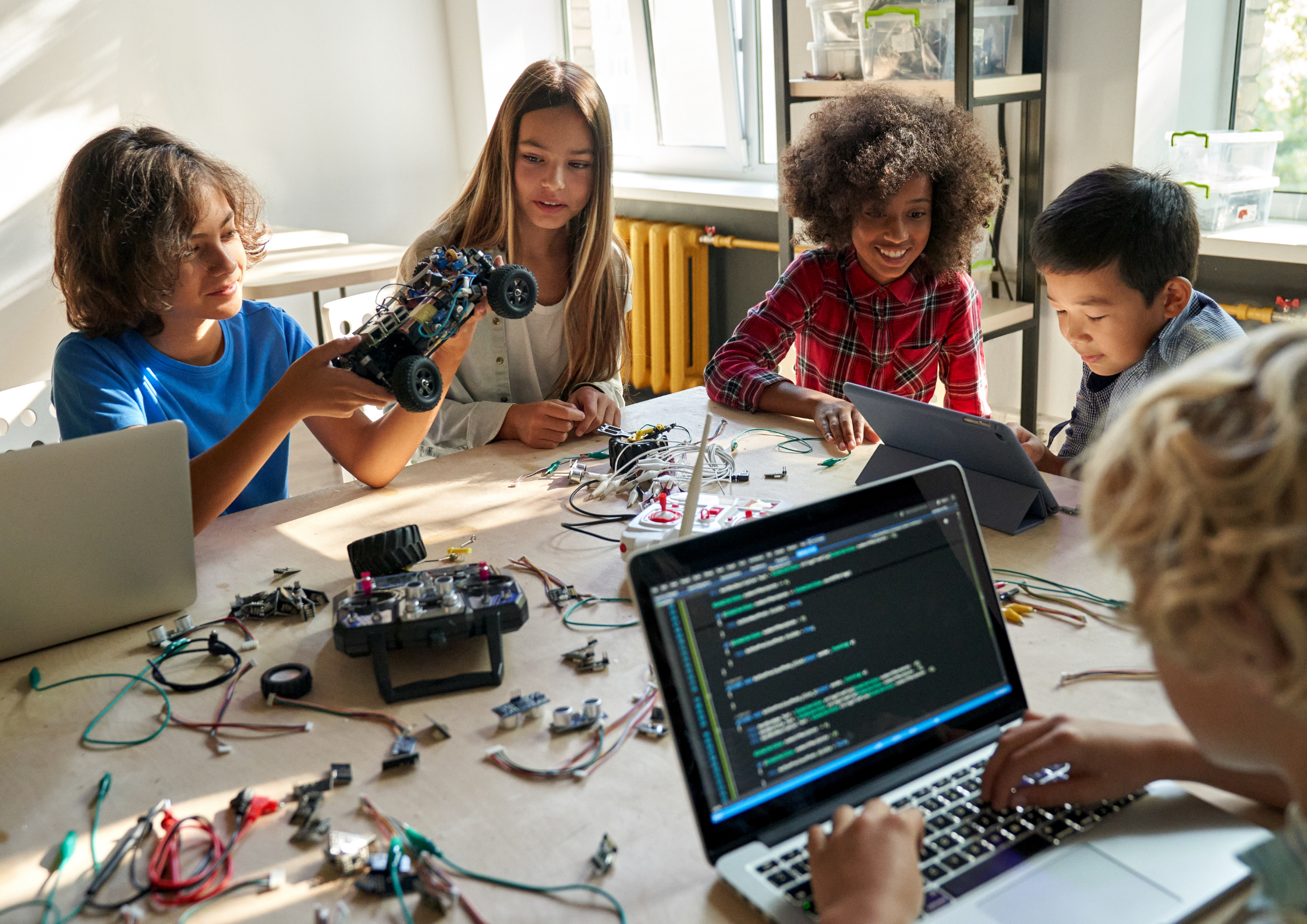 VEX Robotics Switch Feature in VEXcode Simplifies Block-Based to Python ...
