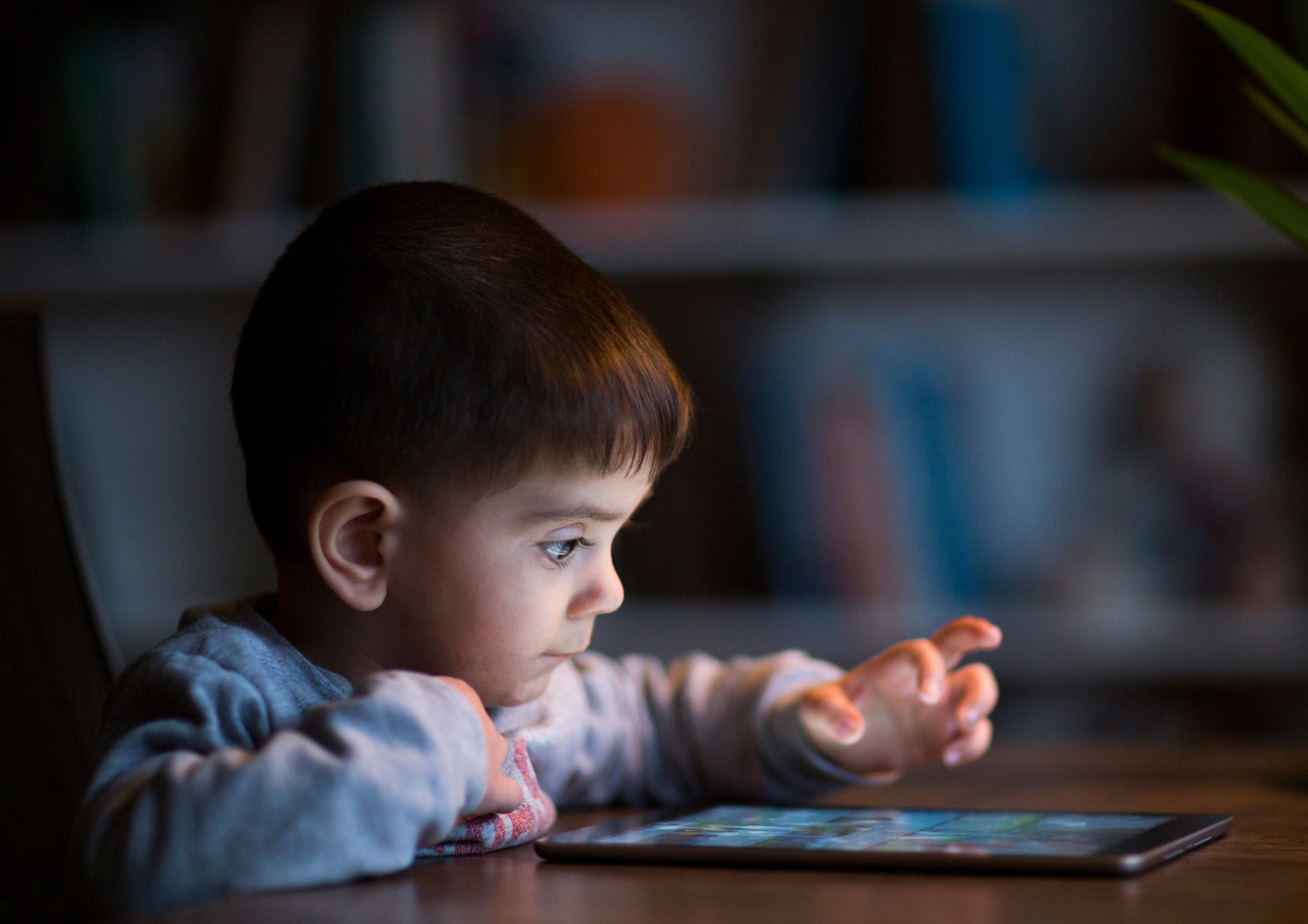 School screen time faces scrutiny as 150 clinicians call for EdTech health checks