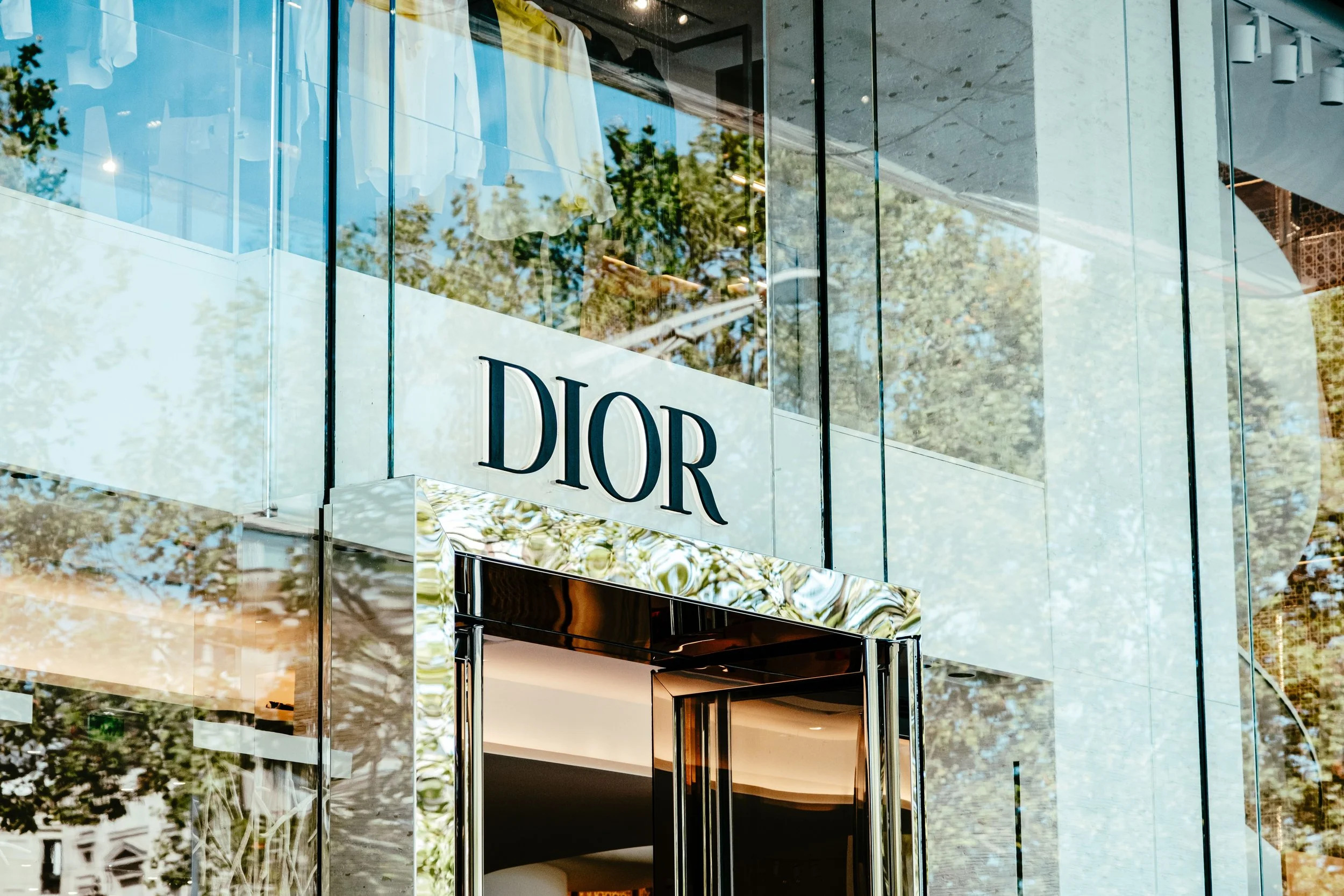 Building a strong social media presence for fashion brands