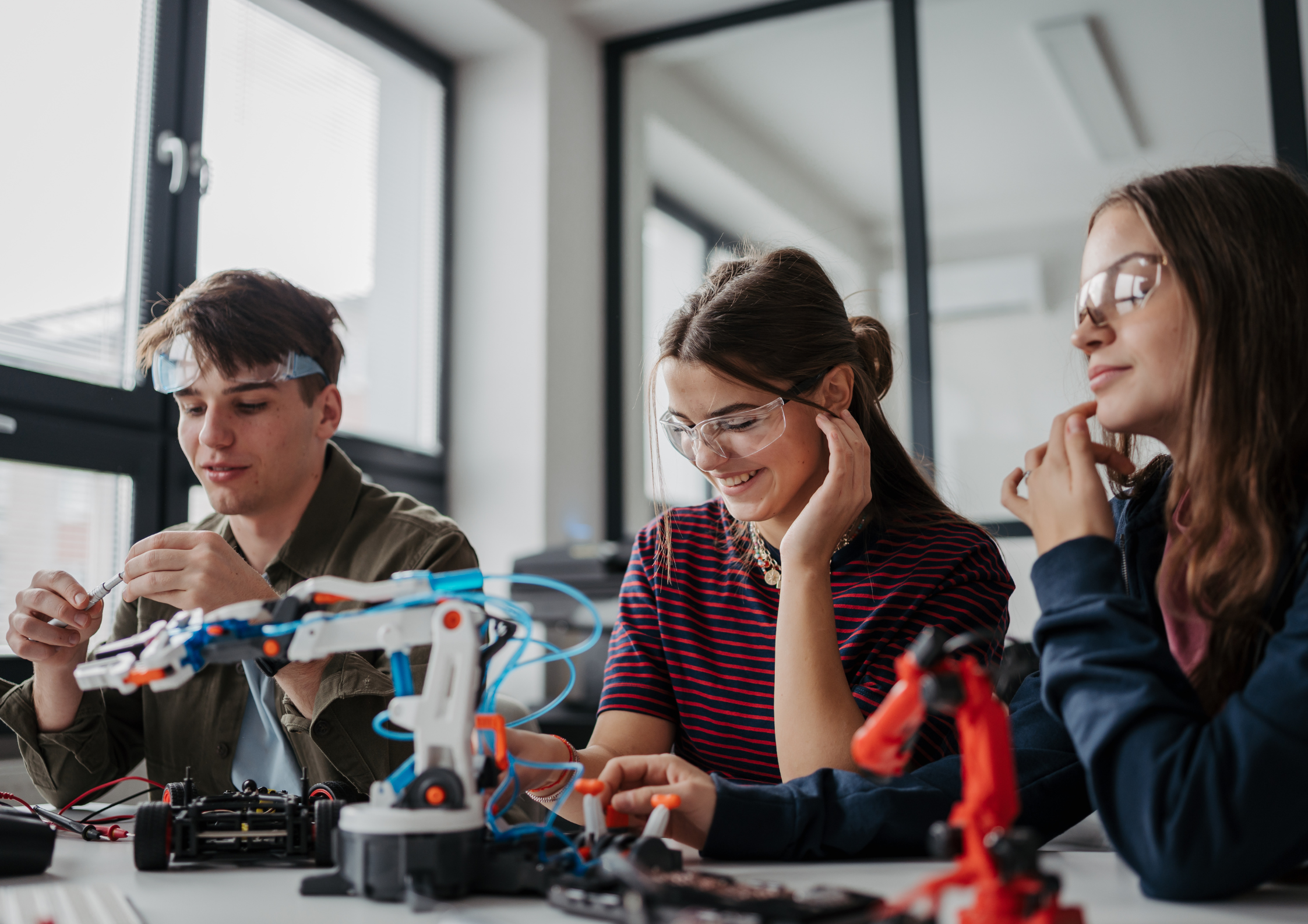 £132.5m plan to widen access to STEM clubs and enrichment across England