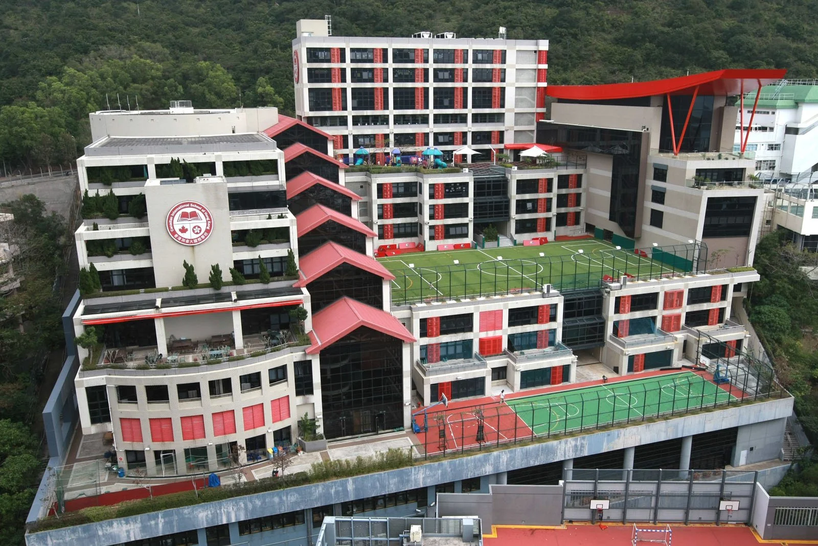 Canadian International School of Hong Kong (CDNIS) Review