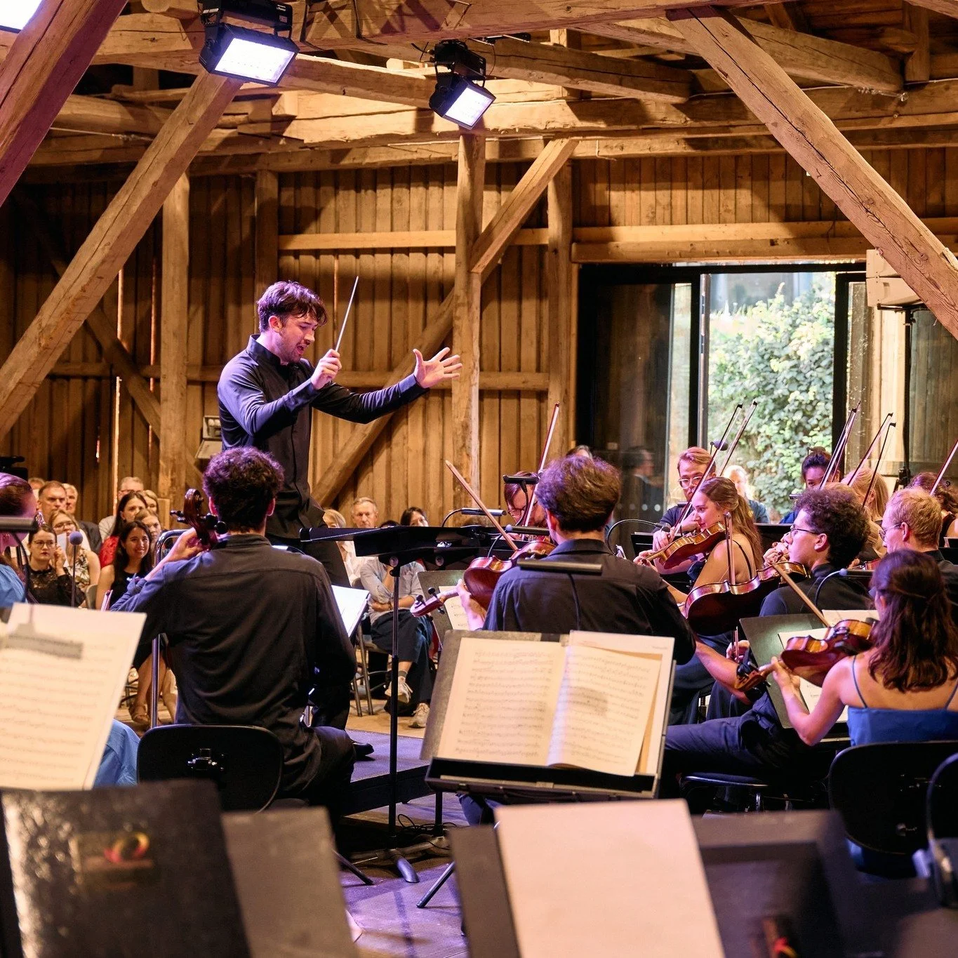 Calling all young conductors! 📣

We are accepting applications for Fiskars Summer Festival 2026 Conductor's masterclass!

What's included:
Conductor's Masterclass with Jukka-Pekka Saraste and guests
Feedback sessions with mentors
Music industry work