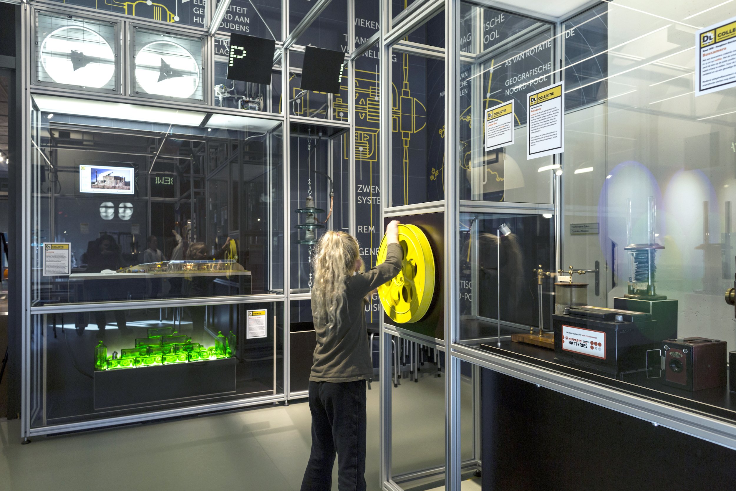 2021-Museon-Discoverlab (12 van 22)-handson-stroboscope-interactive-exhibit-exhibition-design-designwolf.jpg